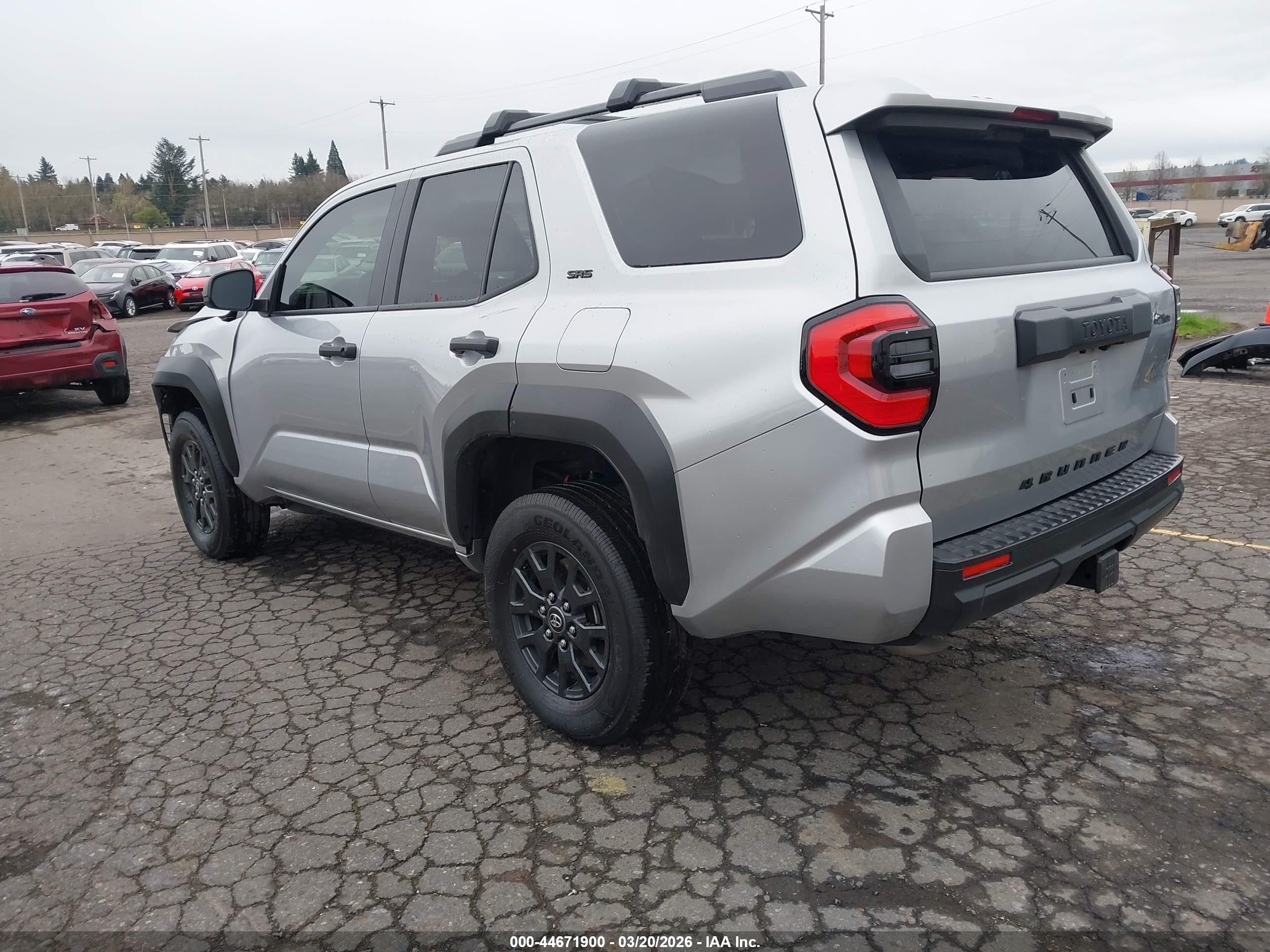 2025 Toyota 4runner VIN JTEVA5BR0S5073513 IAAI salvage auction — Unknown, Salvage (Oregon), sold $25,250 on 2026-09-12 (photo 3)