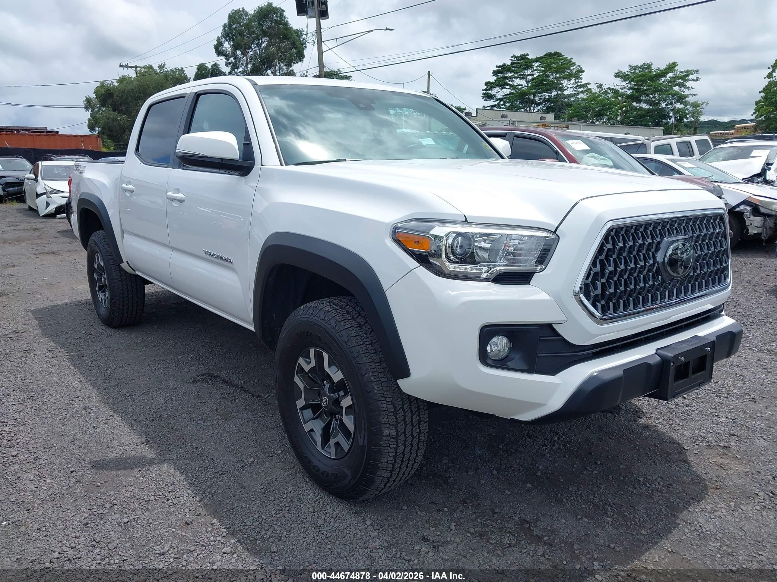 2018 Toyota Tacoma VIN 3TMAZ5CN5JM061888 — IAAI salvage auction photo