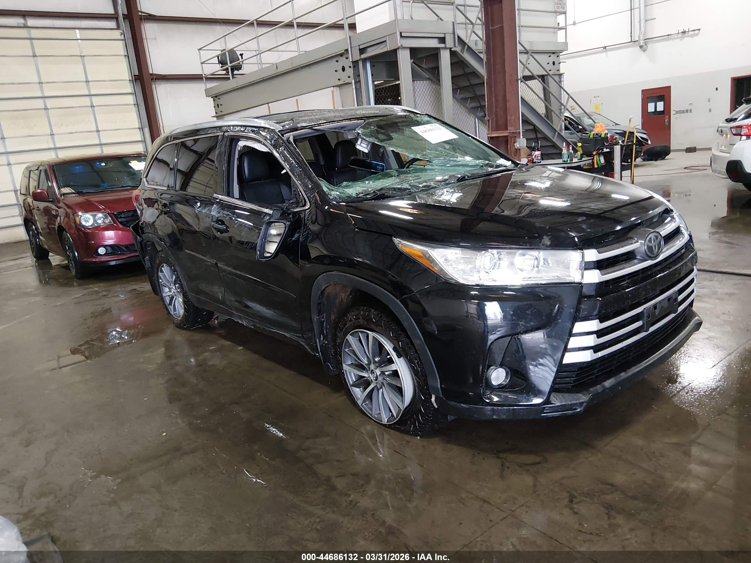 2018 Toyota Highlander VIN 5TDJZRFH3JS541635 IAAI salvage auction — Rollover, Salvage (Idaho), sold $4,000 on 2026-07-10 (photo 1)