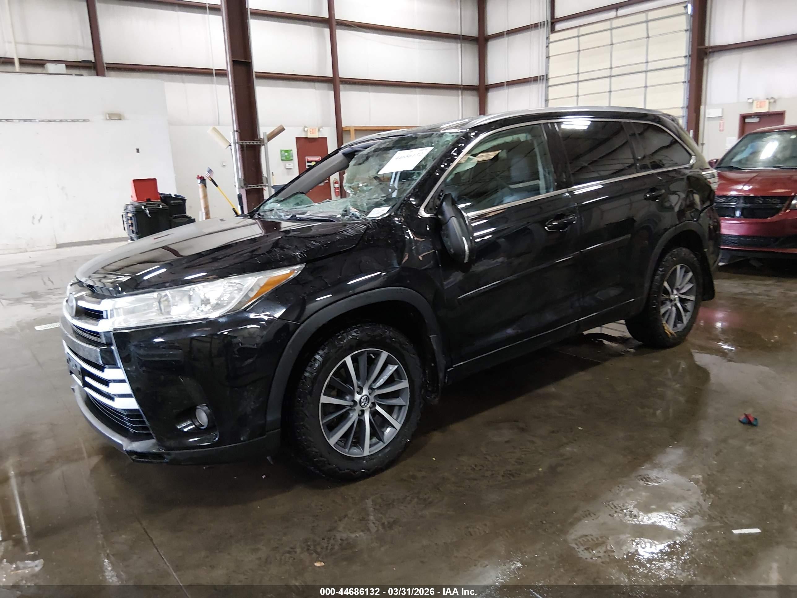 2018 Toyota Highlander VIN 5TDJZRFH3JS541635 IAAI salvage auction — Rollover, Salvage (Idaho), sold $4,000 on 2026-07-10 (photo 2)