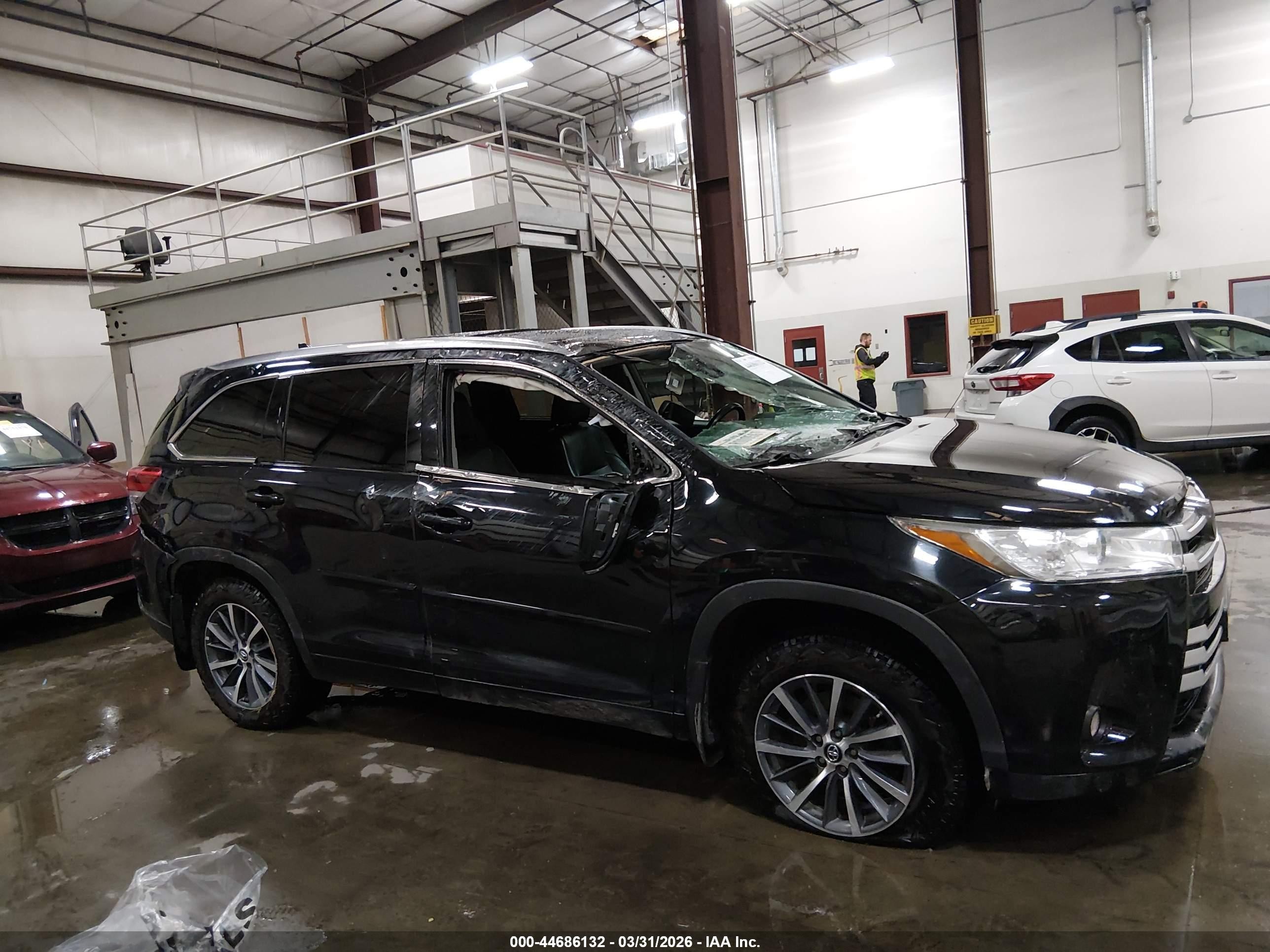 2018 Toyota Highlander VIN 5TDJZRFH3JS541635 IAAI salvage auction — Rollover, Salvage (Idaho), sold $4,000 on 2026-07-10 (photo 6)