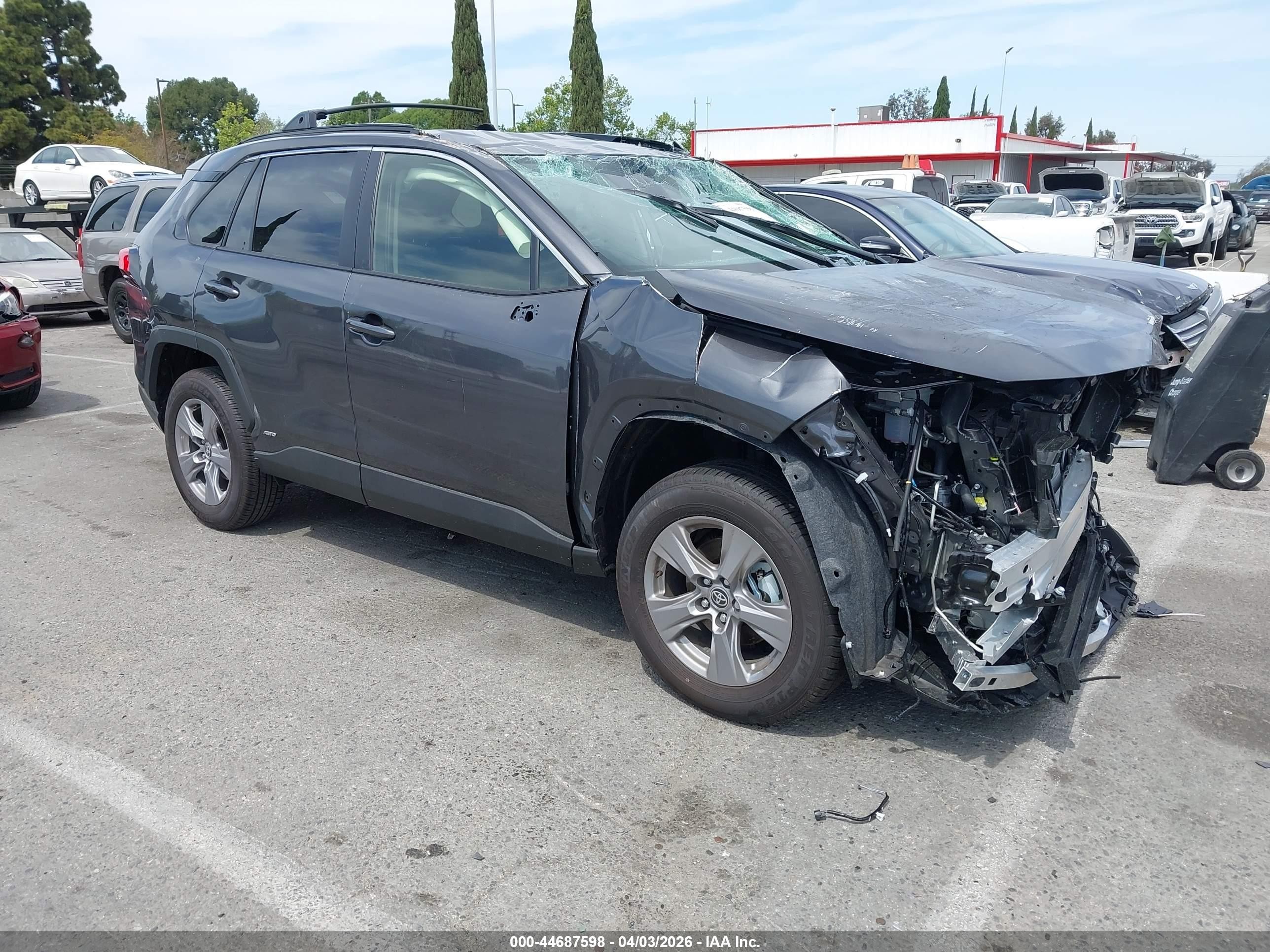 2025 Toyota Rav 4 VIN JTMRWRFV9SJ083535 IAAI salvage auction — Front End, Salvage (California), sold $8,200 on 2026-07-02 (photo 1)