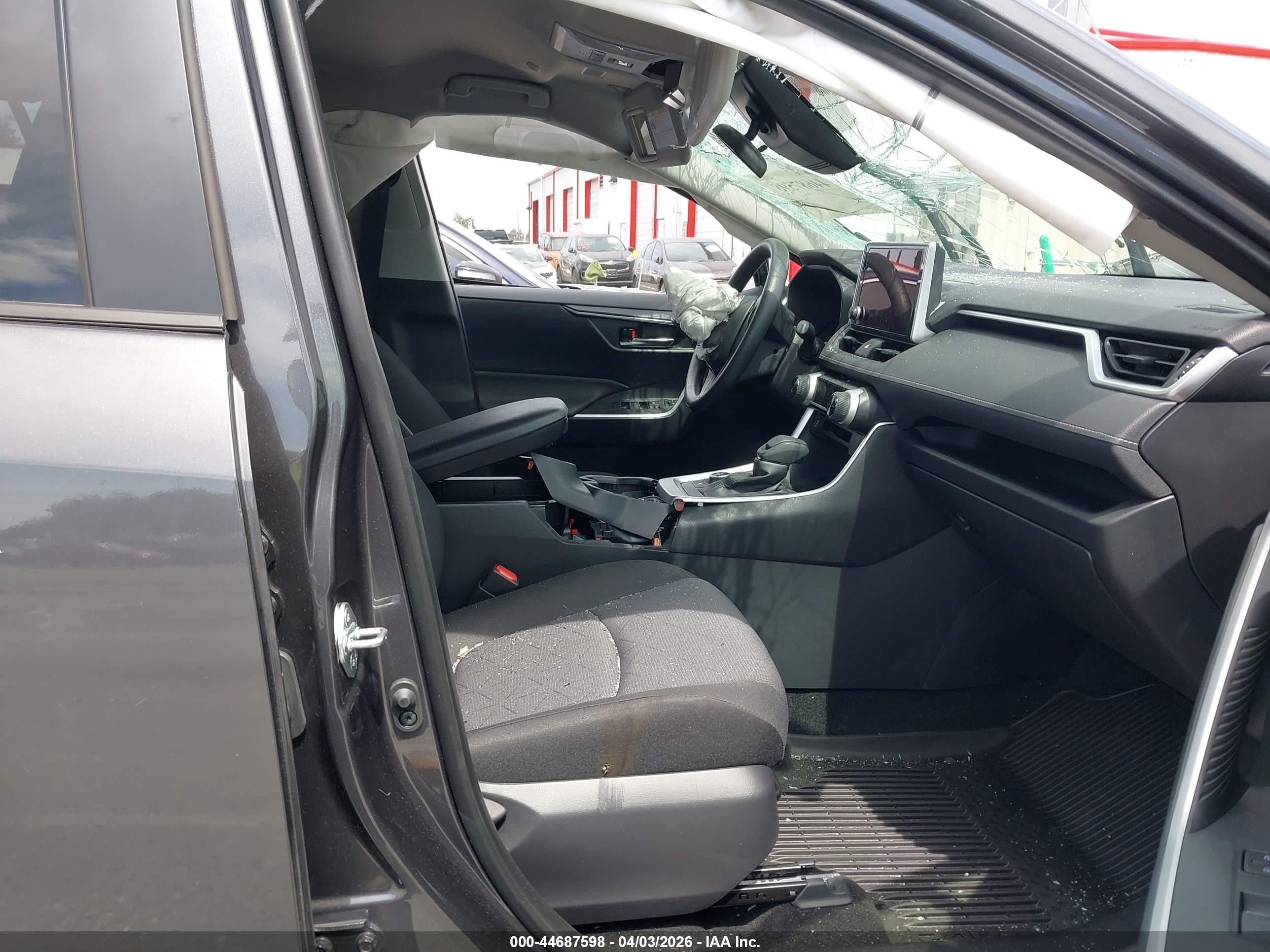 2025 Toyota Rav 4 VIN JTMRWRFV9SJ083535 IAAI salvage auction — Front End, Salvage (California), sold $8,200 on 2026-07-02 (photo 5)