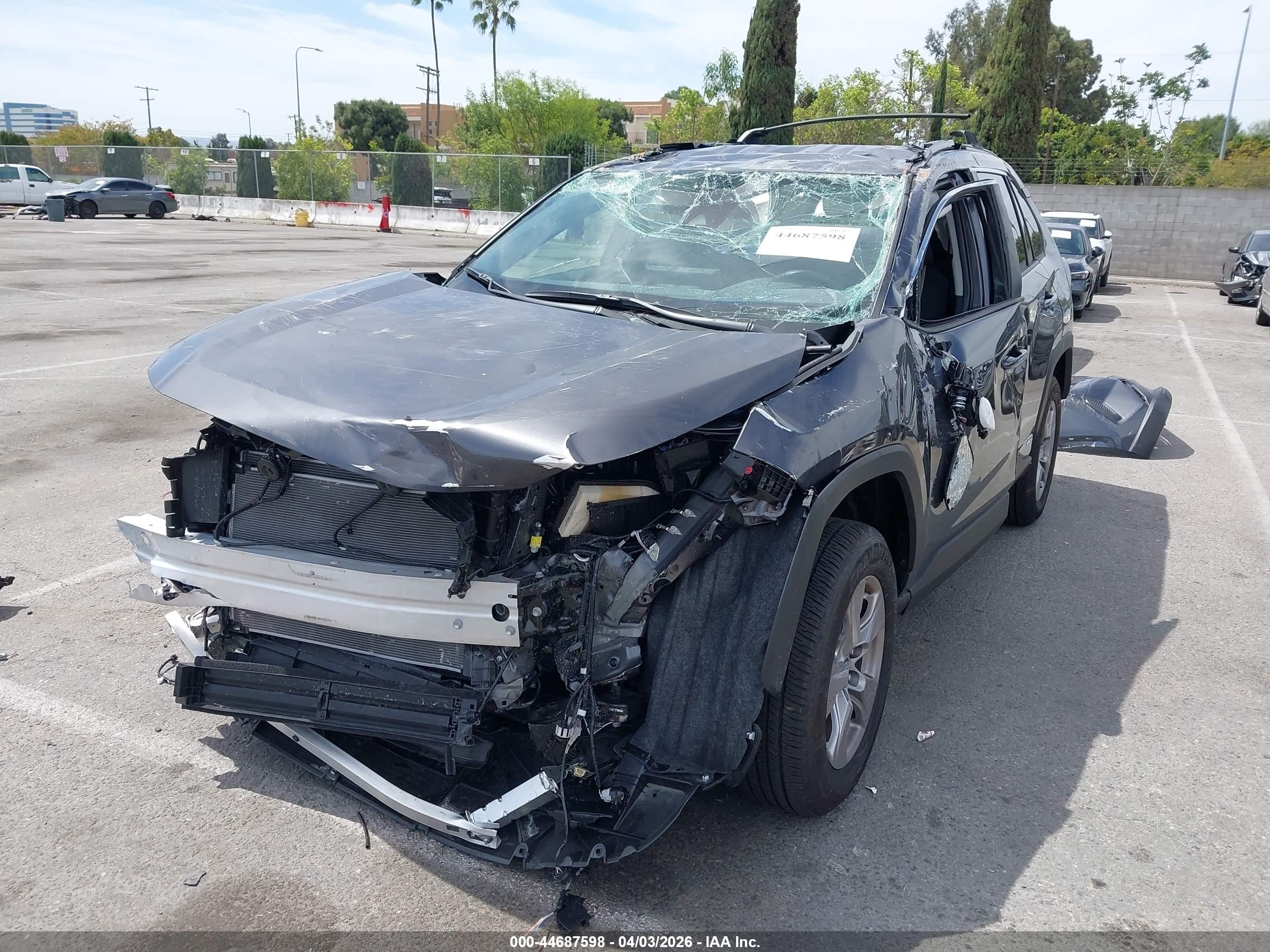 2025 Toyota Rav 4 VIN JTMRWRFV9SJ083535 IAAI salvage auction — Front End, Salvage (California), sold $8,200 on 2026-07-02 (photo 6)