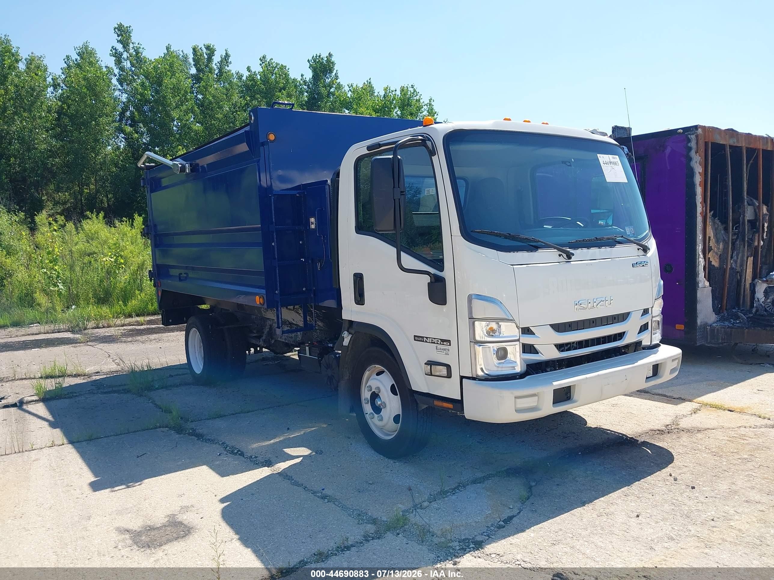 2025 Isuzu Npr Hd VIN 54DC4W1D3SS211332 — IAAI salvage auction photo