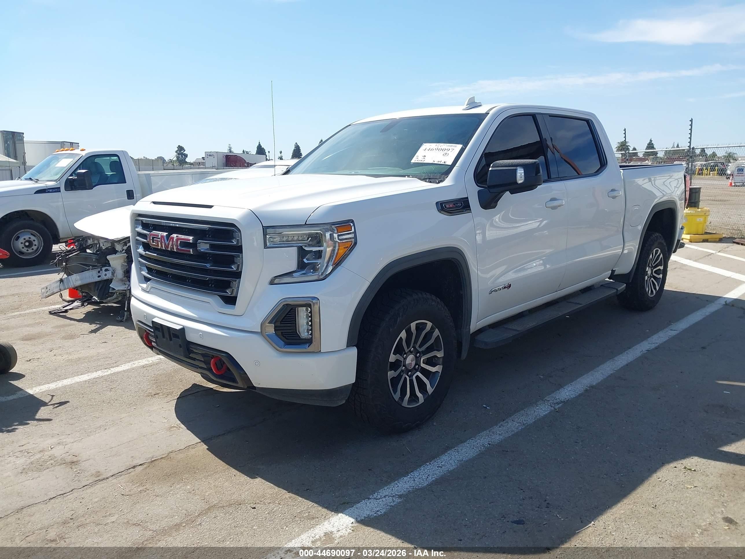 2020 GMC Sierra 1500 VIN 3GTP9EEL6LG122611 IAAI salvage auction — Theft, Clear - Dealer Only (California), sold $27,750 on 2026-08-31 (photo 2)