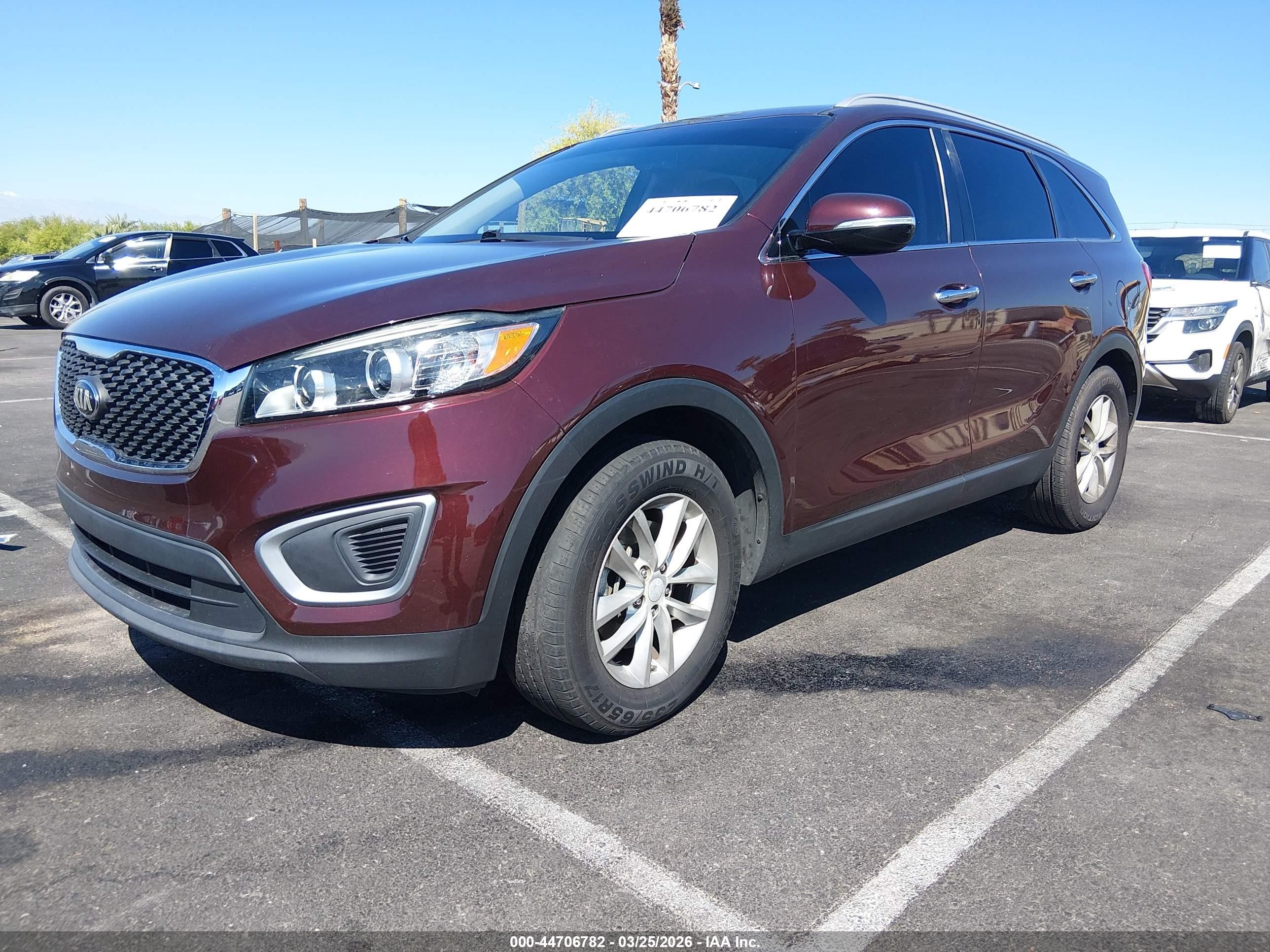 2018 Kia Sorento VIN 5XYPG4A31JG340697 IAAI salvage auction — Side, Salvage (Nevada), sold $2,550 on 2026-07-01 (photo 2)