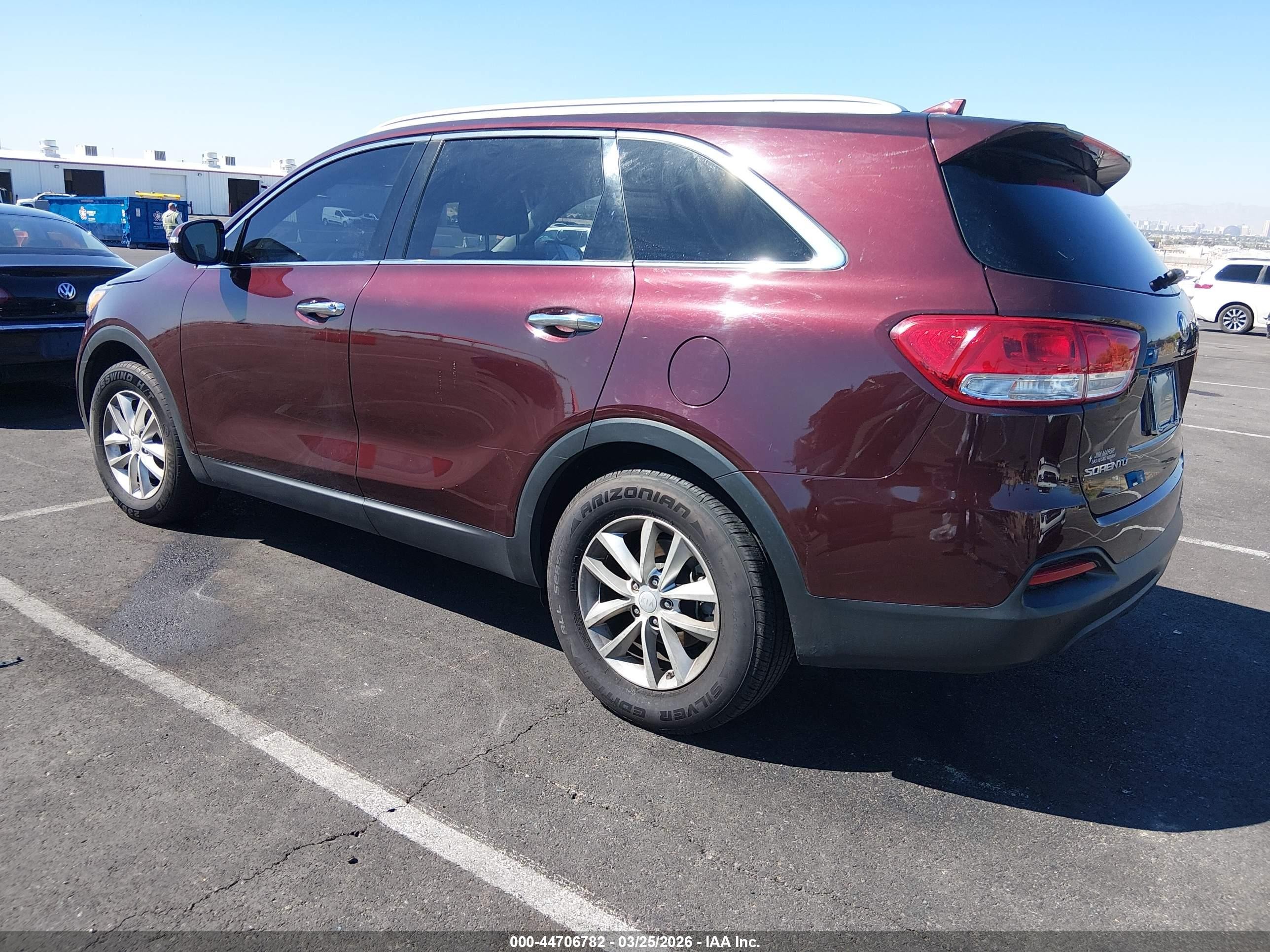 2018 Kia Sorento VIN 5XYPG4A31JG340697 IAAI salvage auction — Side, Salvage (Nevada), sold $2,550 on 2026-07-01 (photo 3)