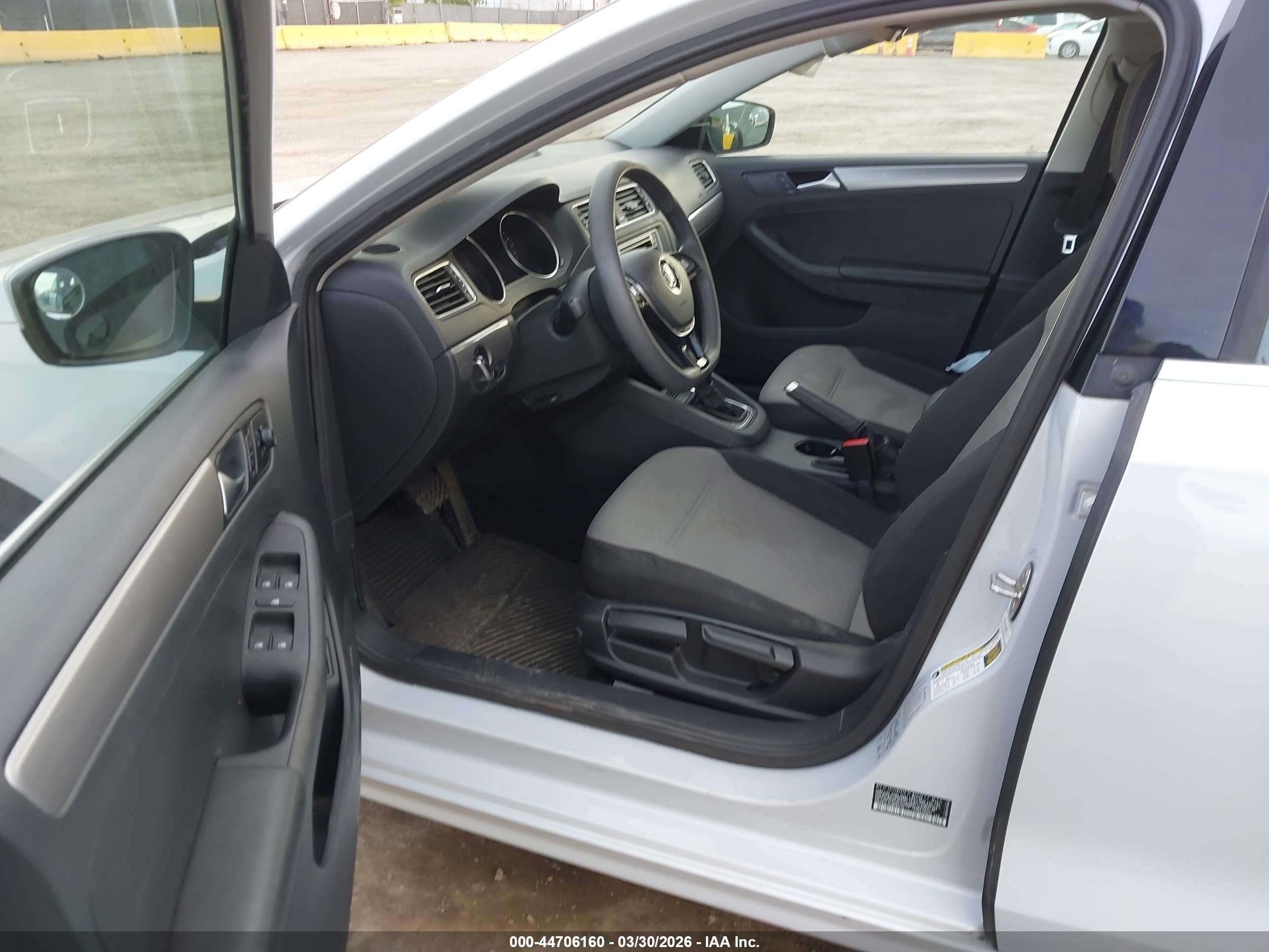 2017 Volkswagen Jetta VIN 3VW2B7AJ6HM406745 IAAI salvage auction — Side, Salvage (California), sold $3,700 on 2026-07-09 (photo 5)