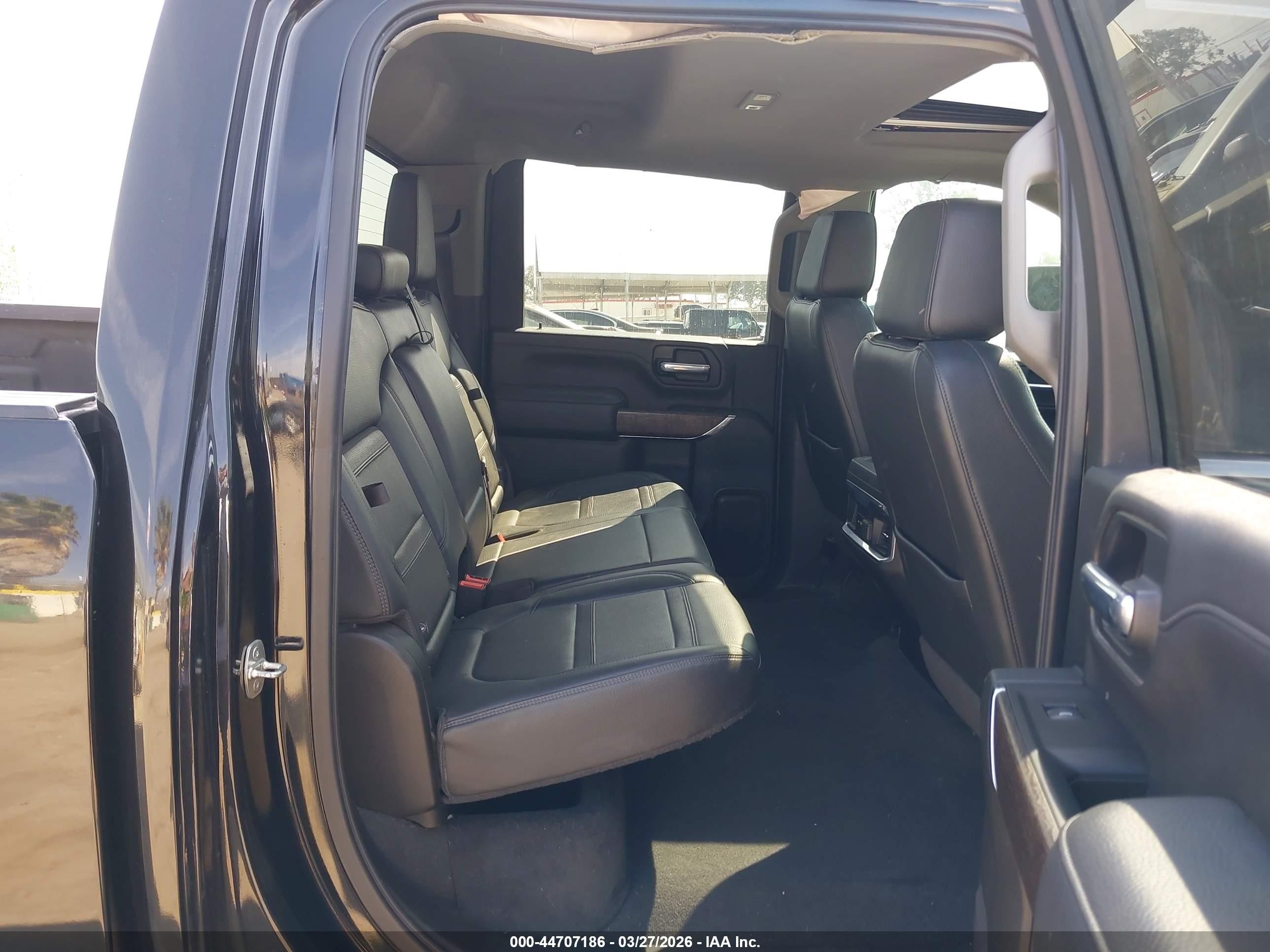 2022 Gmc SIERRA VIN 1GT49RE79NF161453 IAAI salvage auction — Front End, Salvage Title - Dealer (California), sold $7,950 on 2026-05-06 (photo 7)