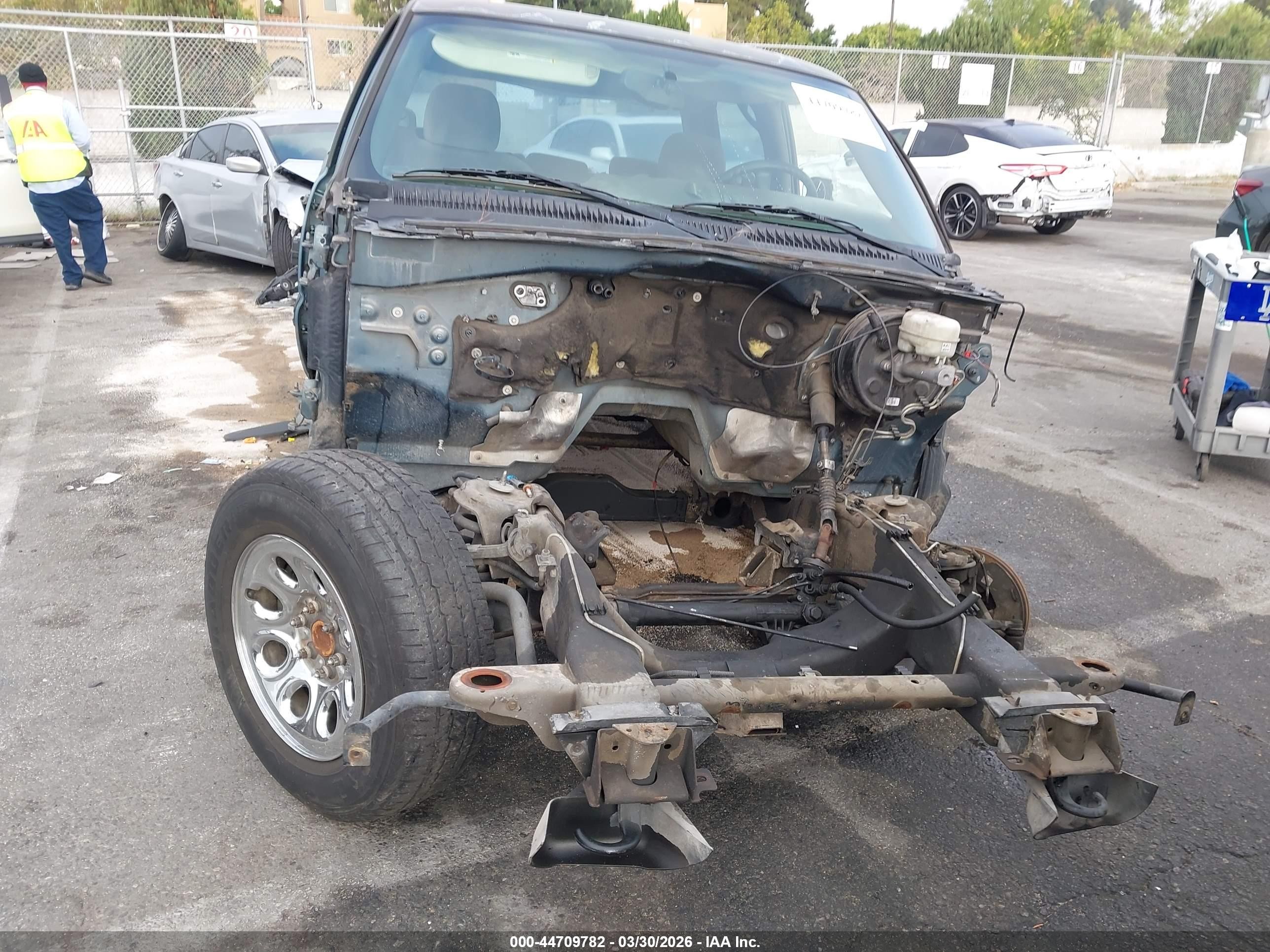 2006 Chevrolet Silverado 1500 VIN 2GCEC13V561263138 IAAI salvage auction — Theft, Salvage (California), sold $225 on 2026-07-09 (photo 6)