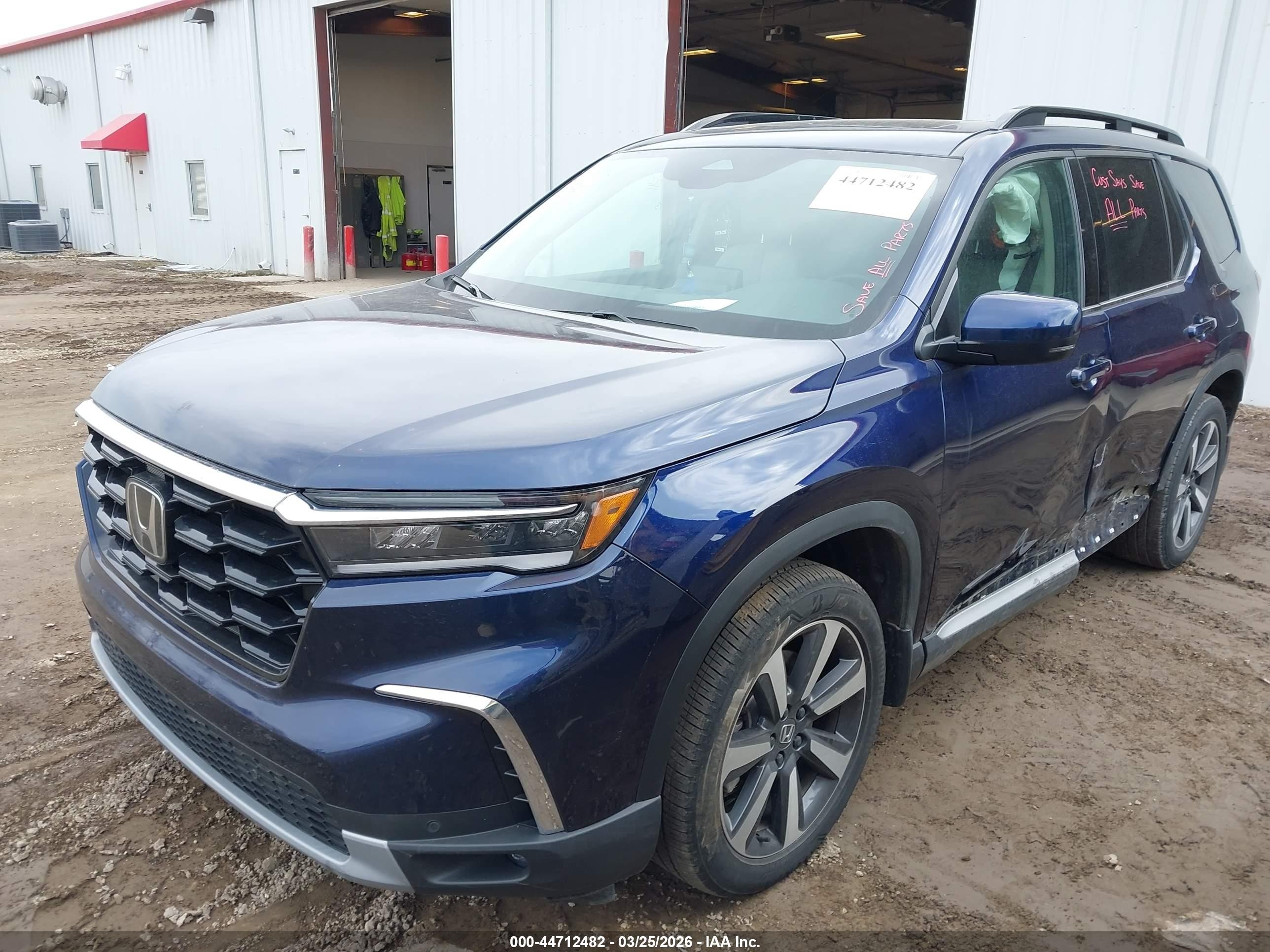 2025 Honda Pilot VIN 5FNYG1H77SB053692 IAAI salvage auction — Side, Clear (Michigan), sold $22,000 on 2026-08-26 (photo 2)
