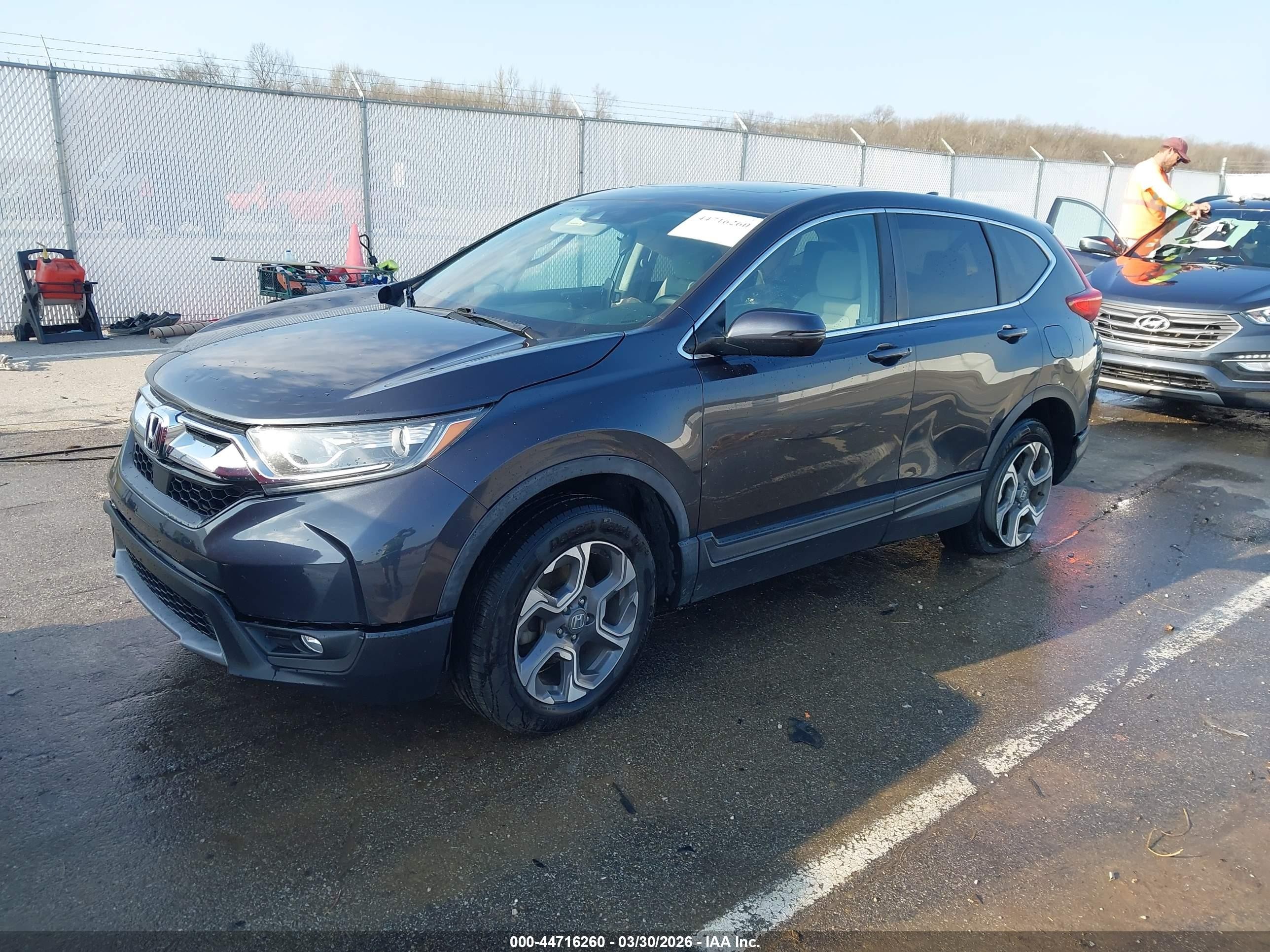 2018 Honda CR-V VIN 7FARW2H56JE049311 IAAI salvage auction — Rear End, Clear (Indiana), sold $6,400 on 2026-07-12 (photo 2)