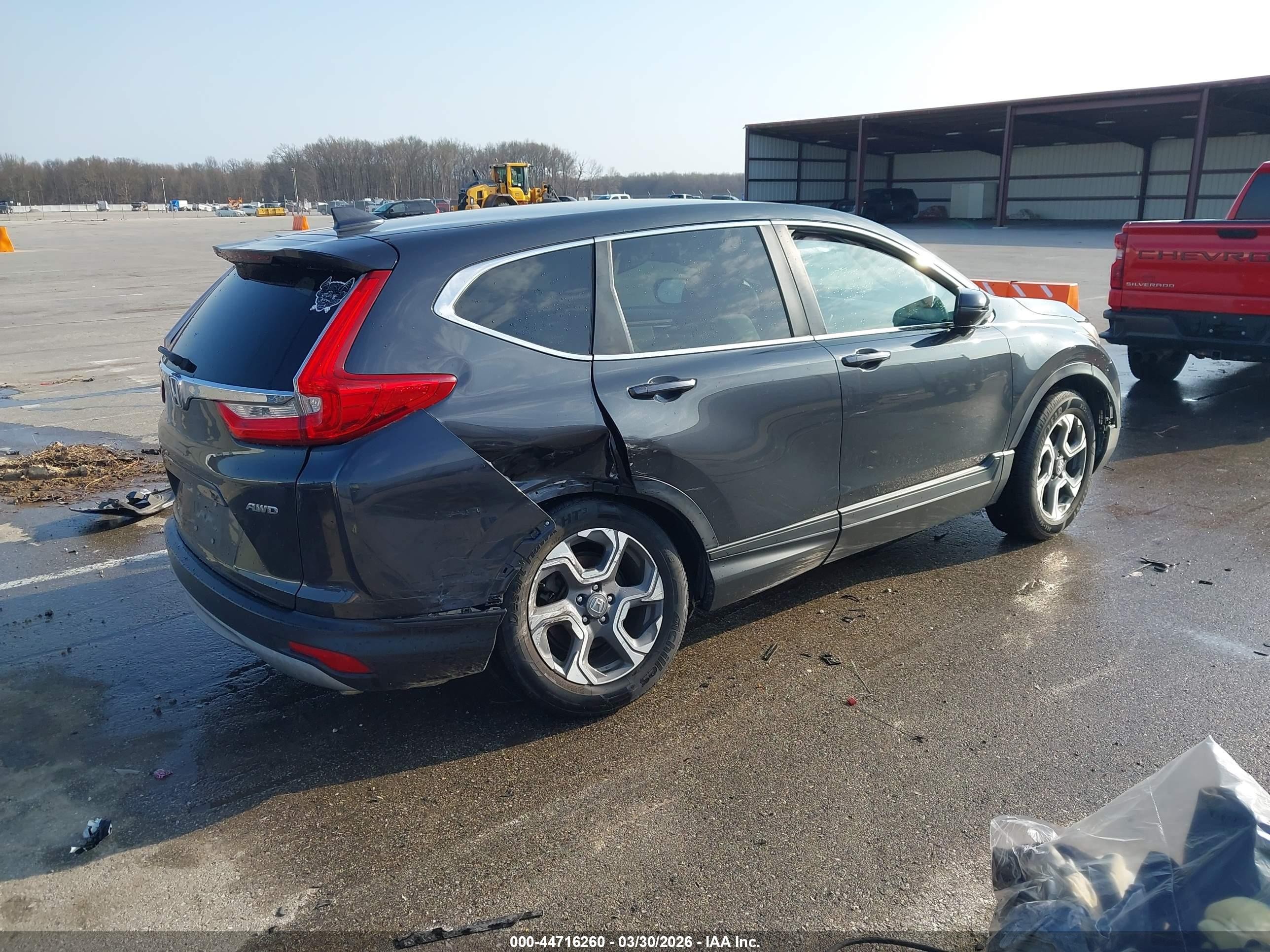 2018 Honda CR-V VIN 7FARW2H56JE049311 IAAI salvage auction — Rear End, Clear (Indiana), sold $6,400 on 2026-07-12 (photo 4)