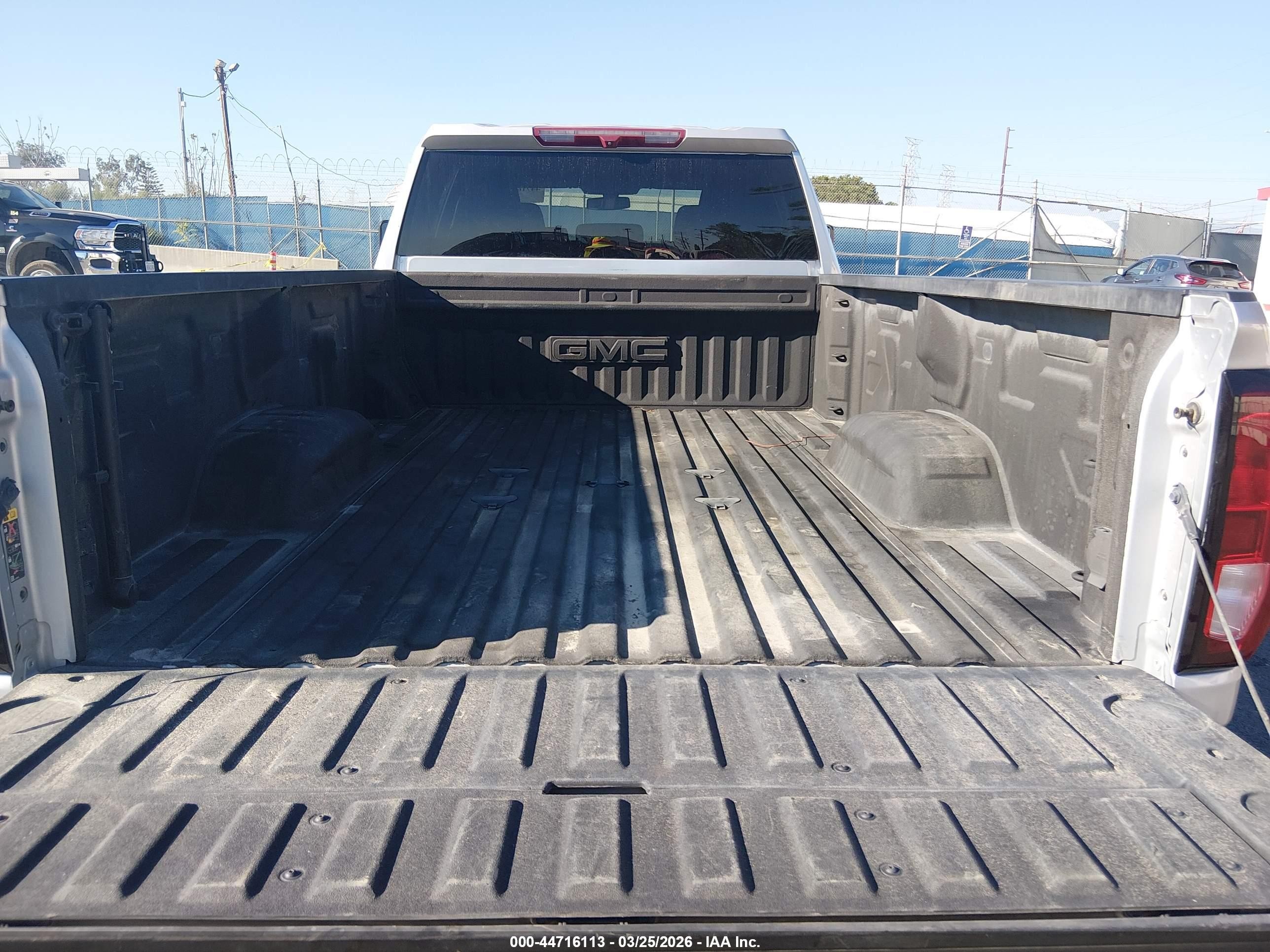 2023 Gmc SIERRA VIN 1GT49MEY1PF194560 IAAI salvage auction — Theft, Clear - Dealer Only (California), sold $45,000 on 2026-04-09 (photo 6)