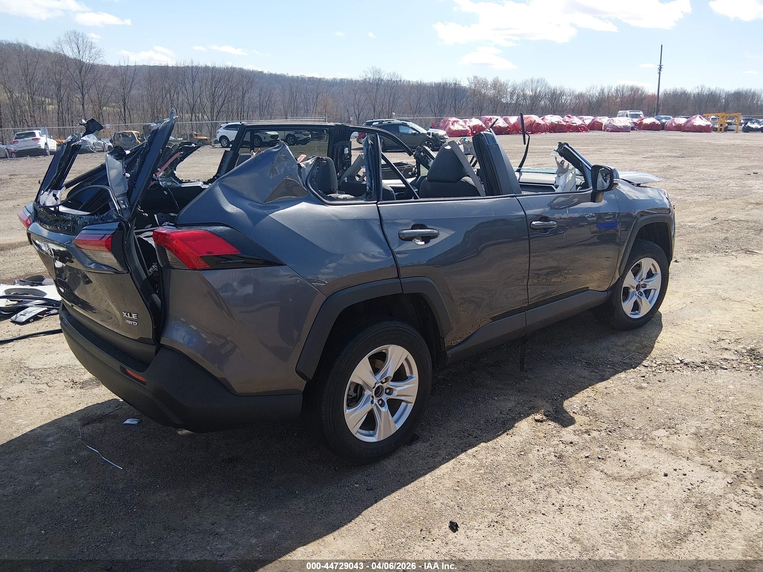 2020 Toyota RAV4 VIN 2T3P1RFV1LW104189 IAAI salvage auction — Rollover, Salvage (Idaho), sold $2,150 on 2026-07-10 (photo 4)
