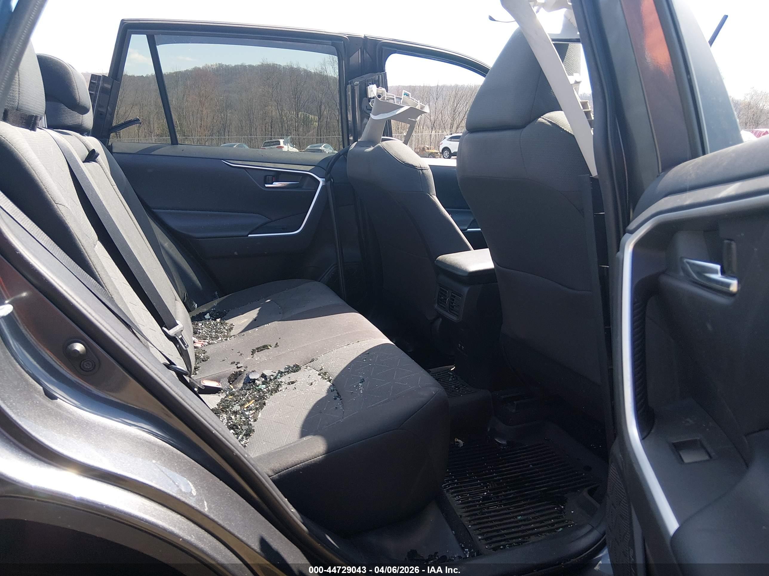 2020 Toyota RAV4 VIN 2T3P1RFV1LW104189 IAAI salvage auction — Rollover, Salvage (Idaho), sold $2,150 on 2026-07-10 (photo 8)