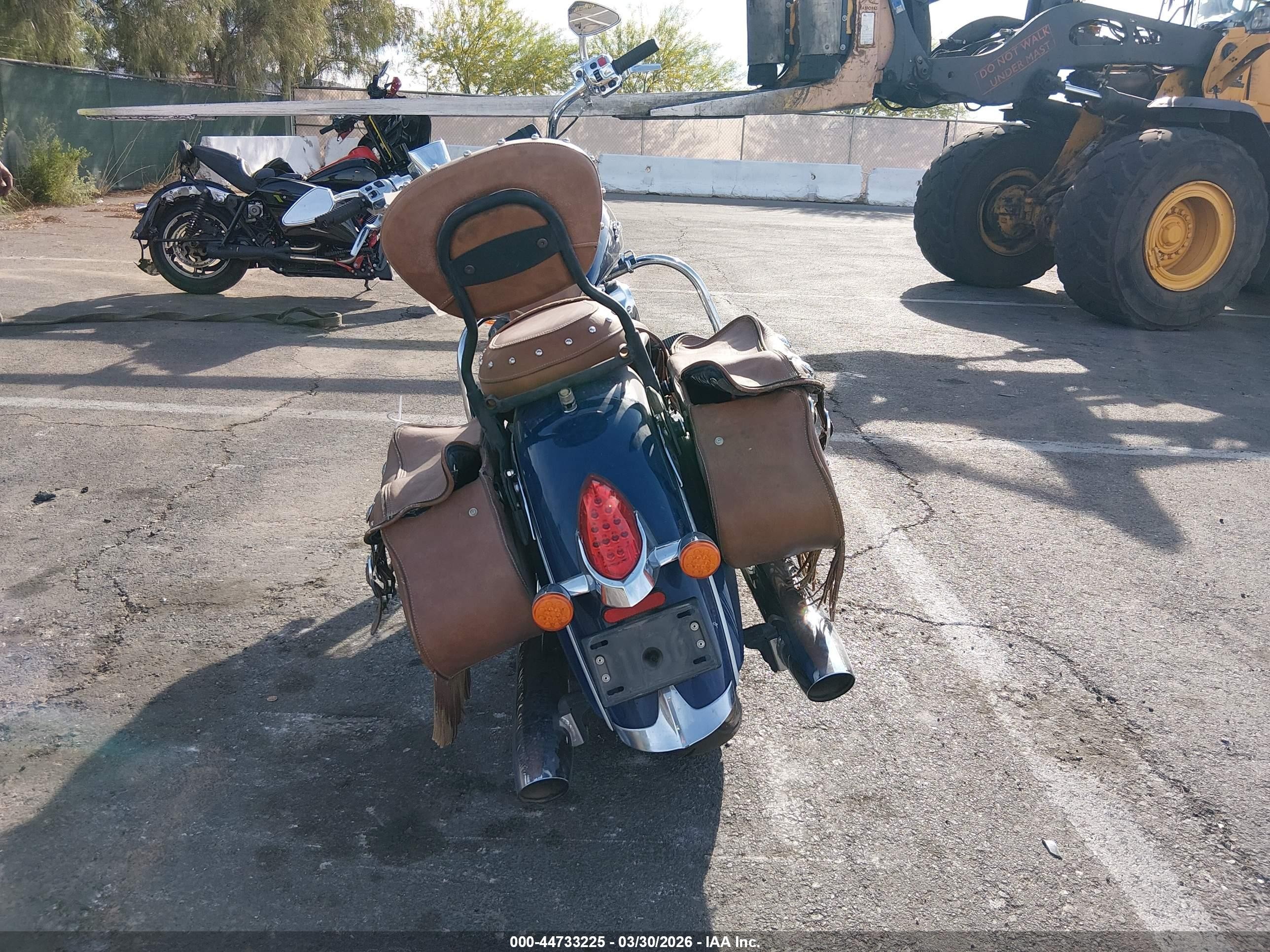 2014 Indian motorcycle co. Chief VIN 56KCCVAAXE3317695 IAAI salvage auction — Unknown, Salvage (Nevada), sold $2,000 on 2026-10-19 (photo 6)