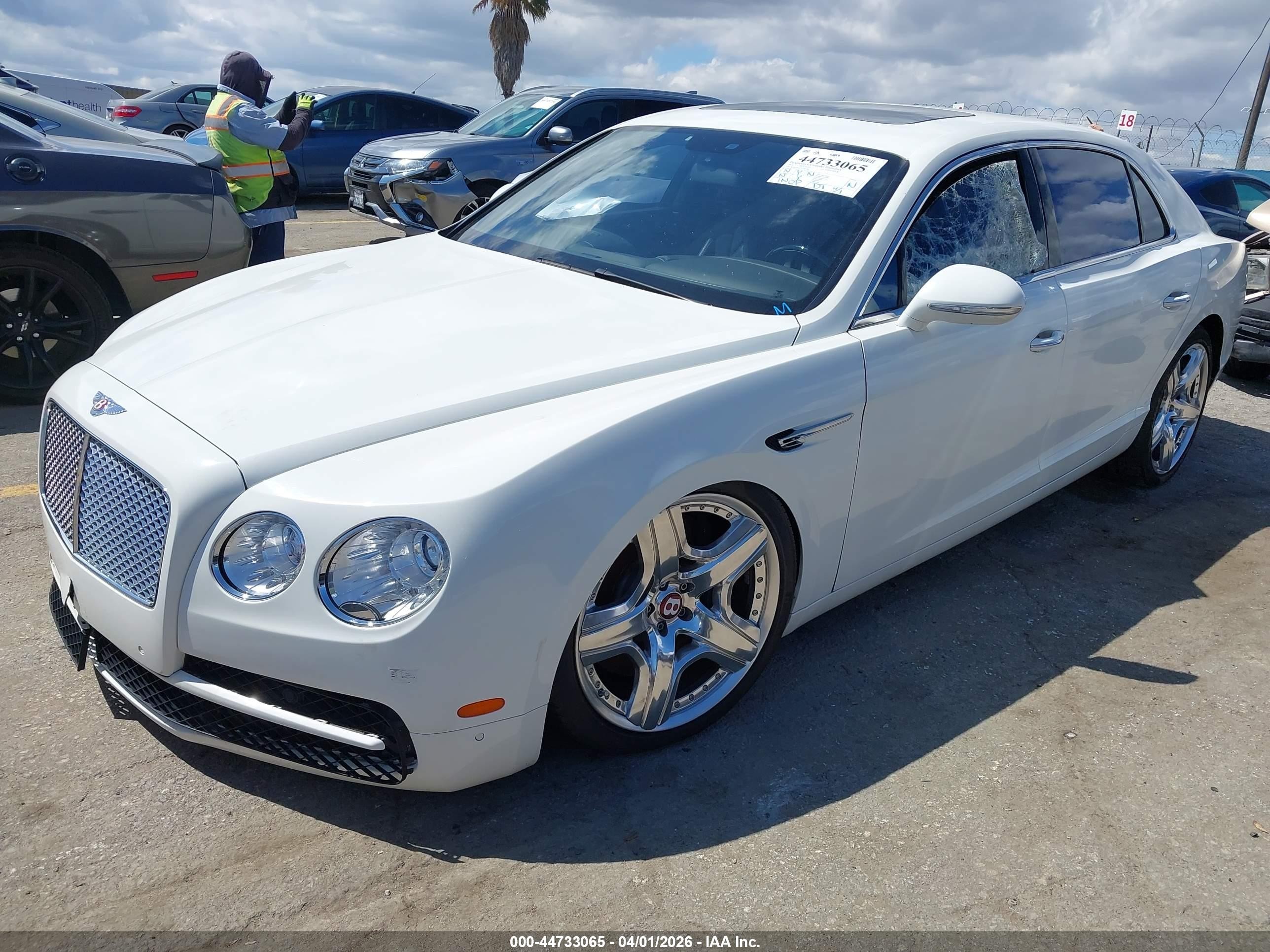 2015 Bentley Flying spur VIN SCBET9ZA3FC046784 IAAI salvage auction — Side, Salvage (California), sold $13,600 on 2026-09-08 (photo 2)