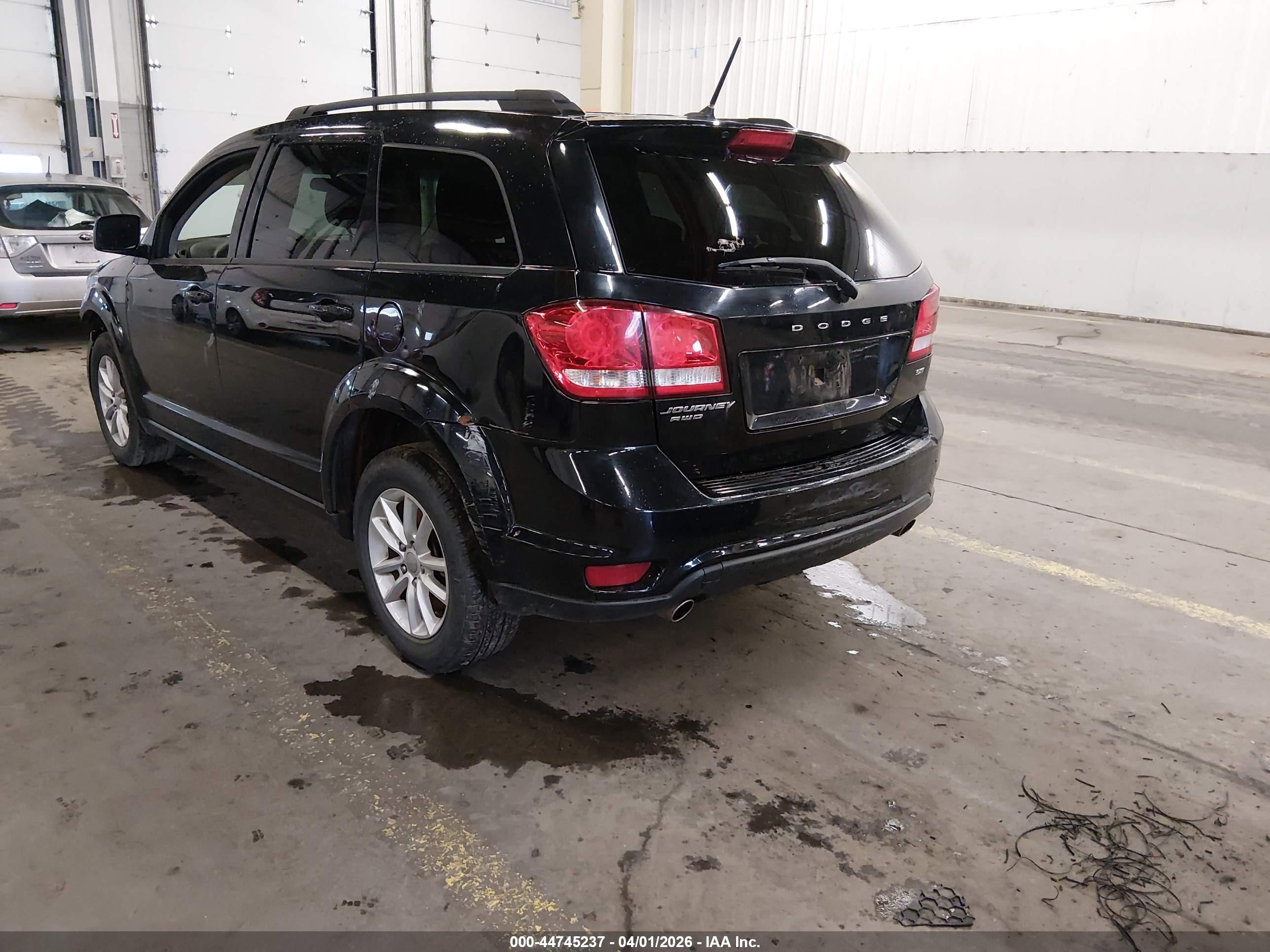 2015 Dodge Journey VIN 3C4PDDBGXFT755608 IAAI salvage auction — Water/Flood, Salvage (Oregon), sold $100 on 2026-07-09 (photo 3)