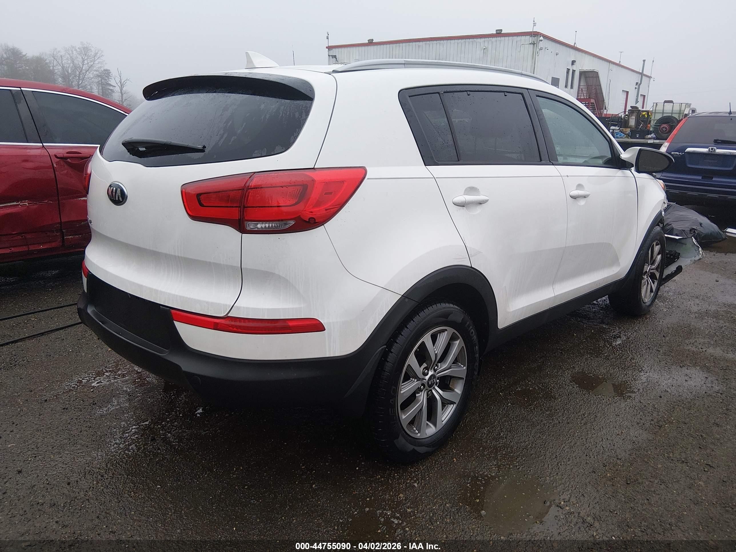 2015 Kia Sportage VIN KNDPB3AC0F7748525 IAAI salvage auction — Front End, Salvage - Greater Than 75% (Maryland), sold $1,650 on 2026-07-11 (photo 4)