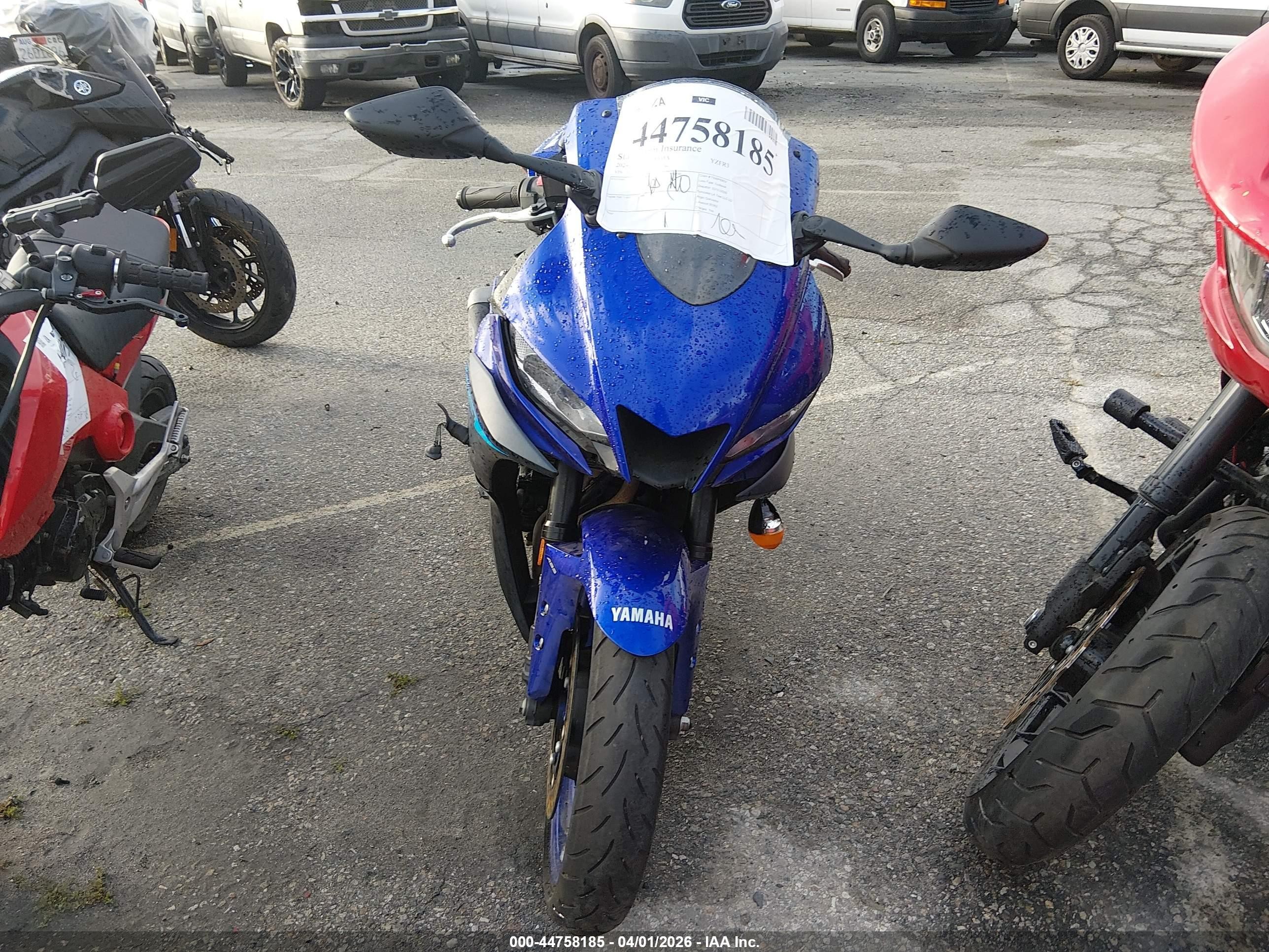 2024 Yamaha YZFR3 VIN MH3RH18Y1RK017943 IAAI salvage auction — Side, Salvage (California), sold $725 on 2026-07-09 (photo 5)