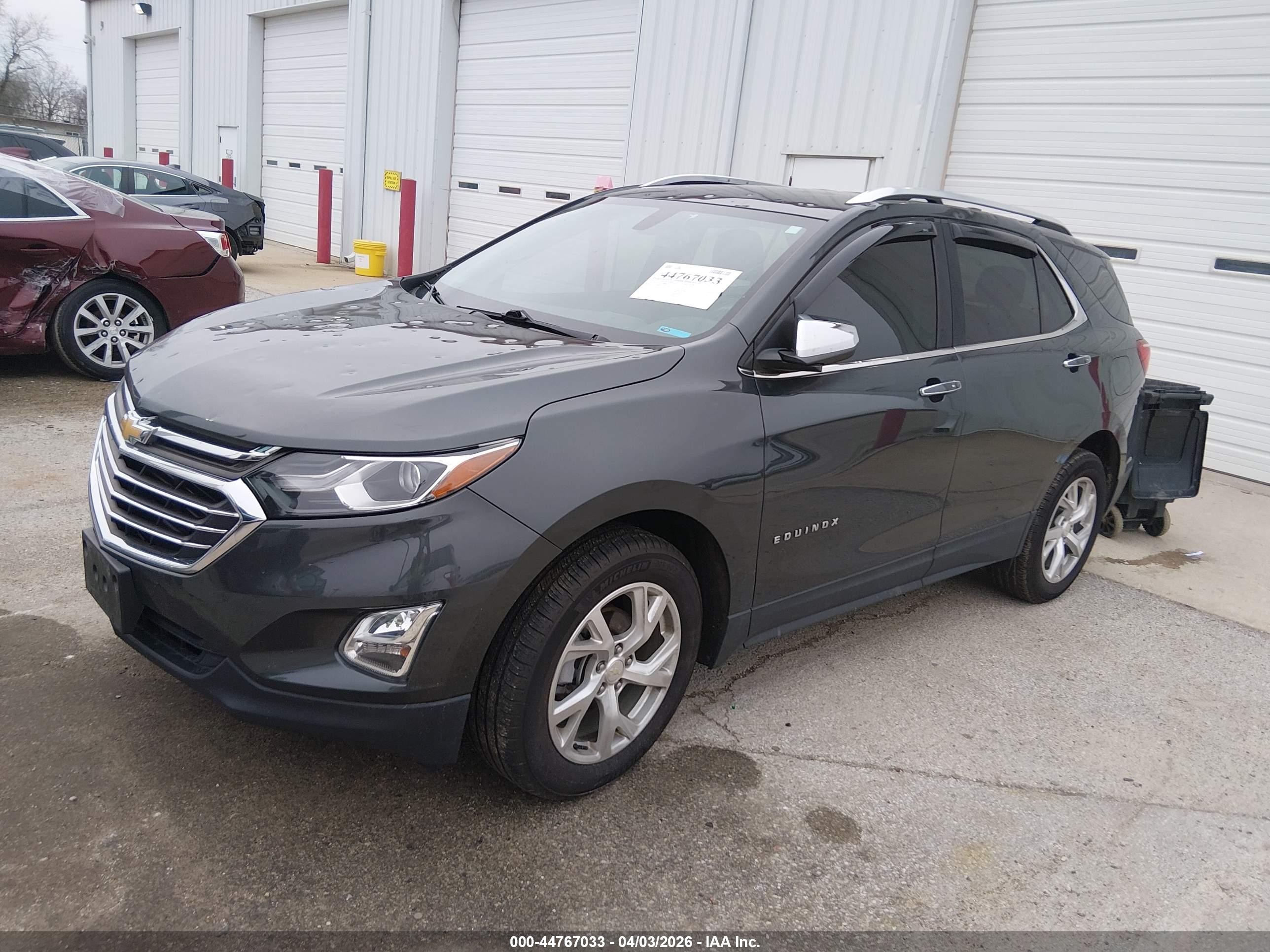 2019 Chevrolet Equinox VIN 3GNAXNEV7KS611180 IAAI salvage auction — Hail, Salvage (Illinois), sold $3,300 on 2026-07-11 (photo 2)