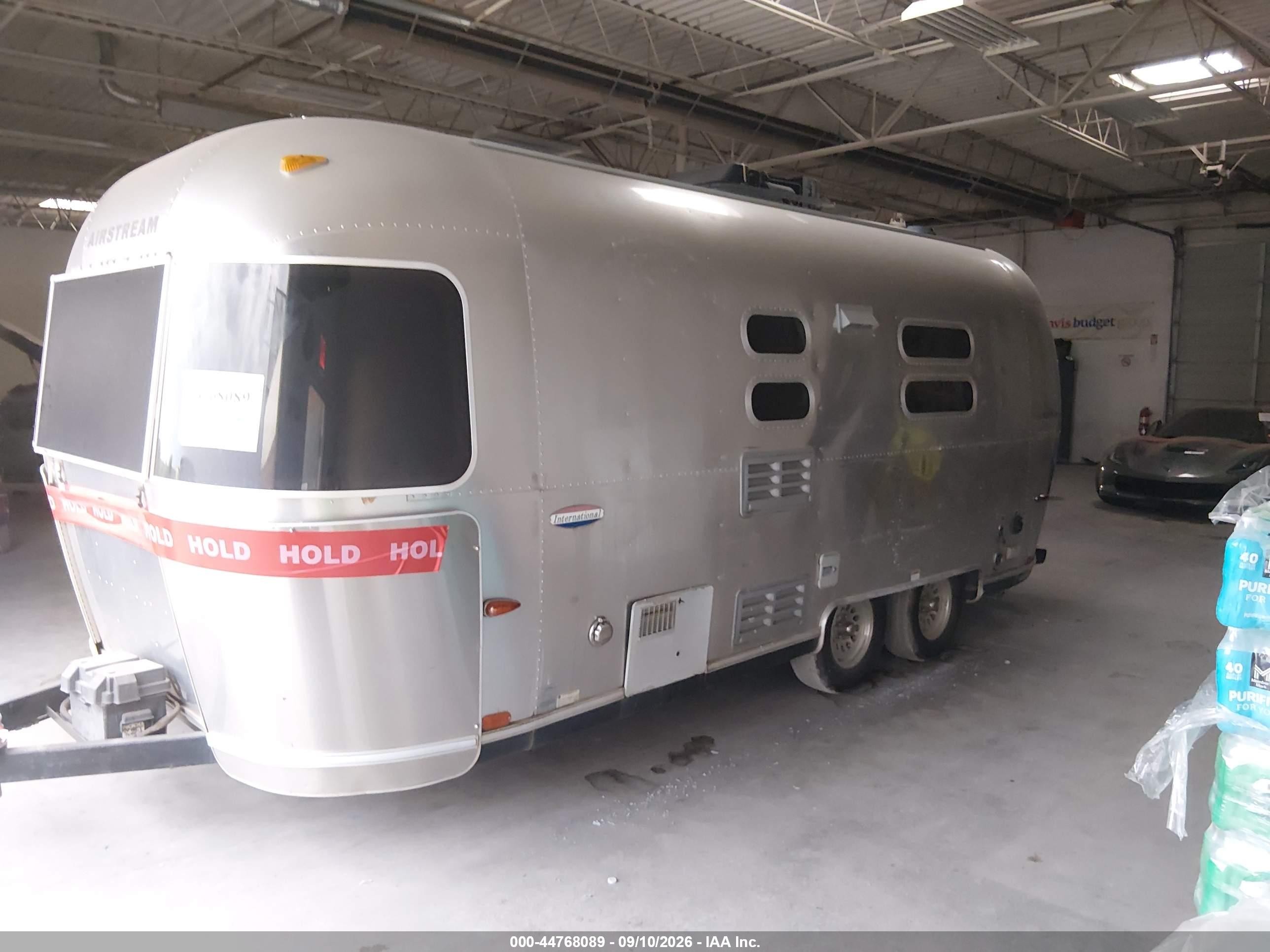 2006 Airstream International VIN 1STBFAF236J519280 IAAI salvage auction — Side, Clear (Oklahoma), sold $2,600 on 2026-10-07 (photo 2)