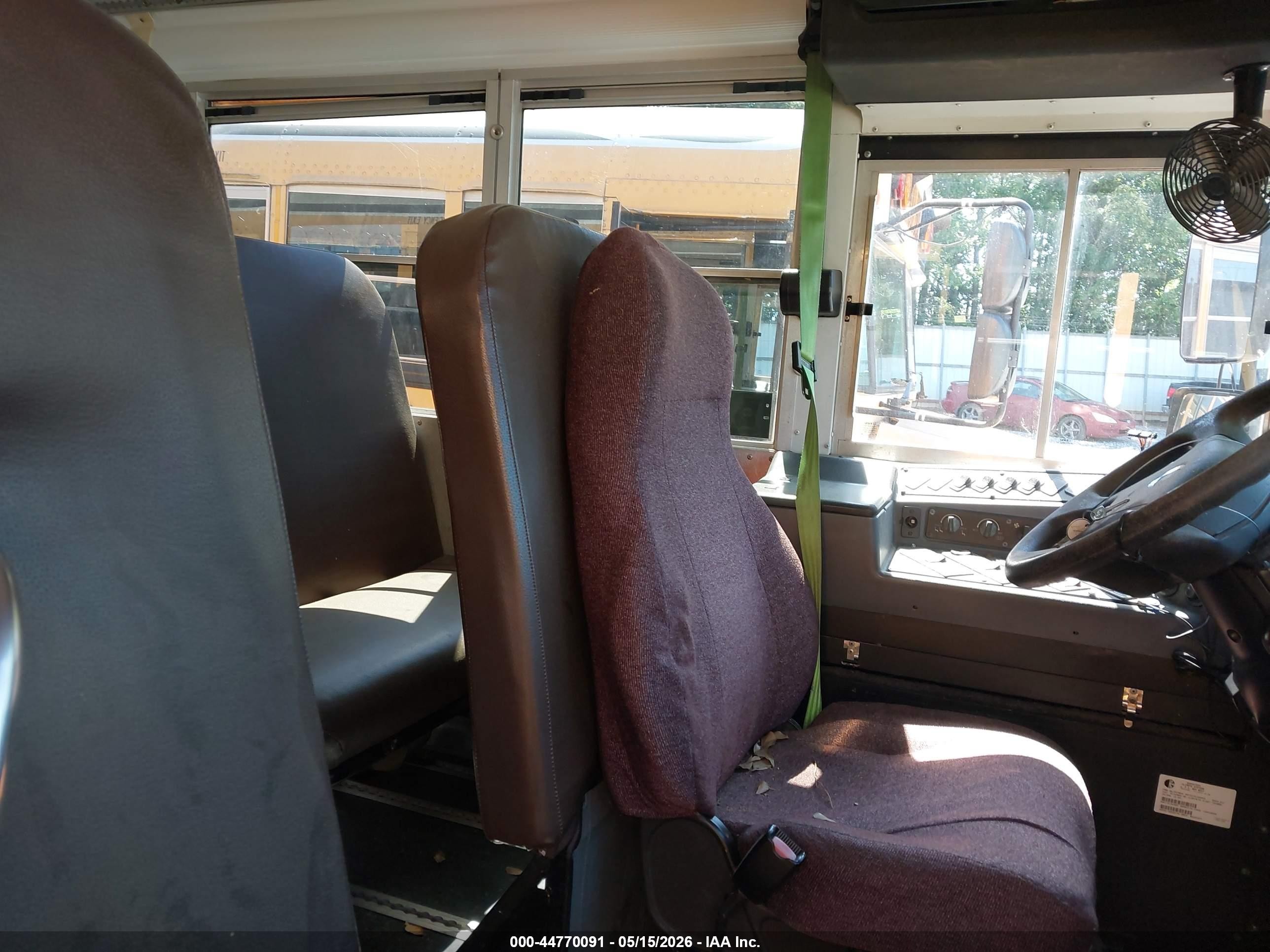 2011 Blue Bird School Bus / Transit Bus VIN 1BAKACPH4BF279997 IAAI salvage auction — Normal Wear, Bill Of Sale (Georgia), sold $1,000 on 2026-09-23 (photo 5)