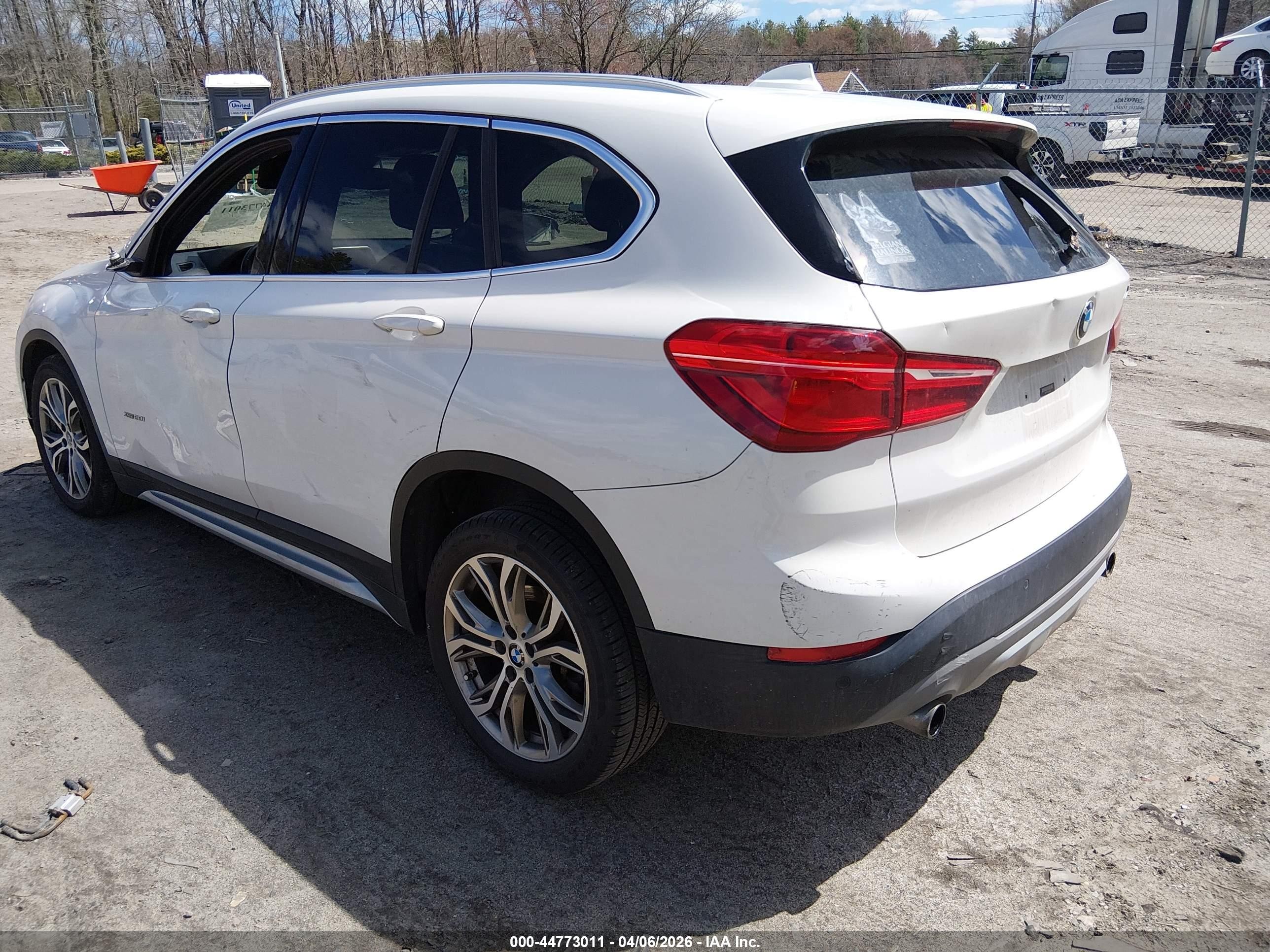 2017 BMW X1 VIN WBXHT3Z37H4A52289 IAAI salvage auction — Unknown, Salvage (Massachusetts), sold $3,800 on 2026-09-11 (photo 3)