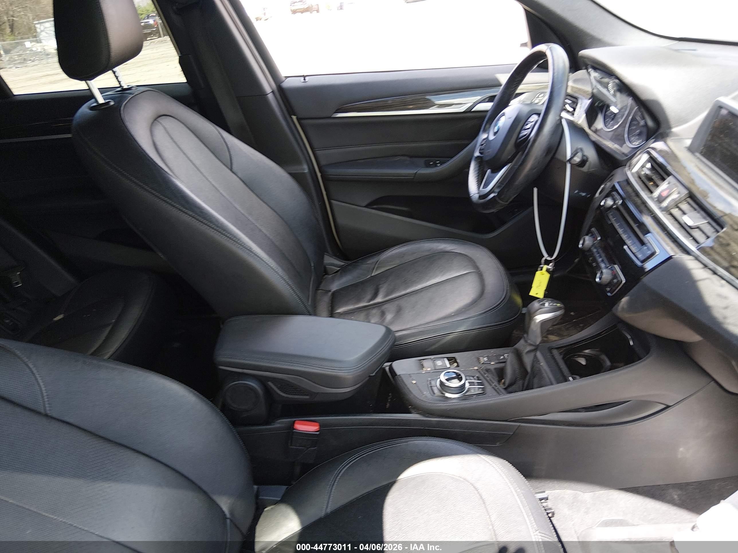 2017 BMW X1 VIN WBXHT3Z37H4A52289 IAAI salvage auction — Unknown, Salvage (Massachusetts), sold $3,800 on 2026-09-11 (photo 5)