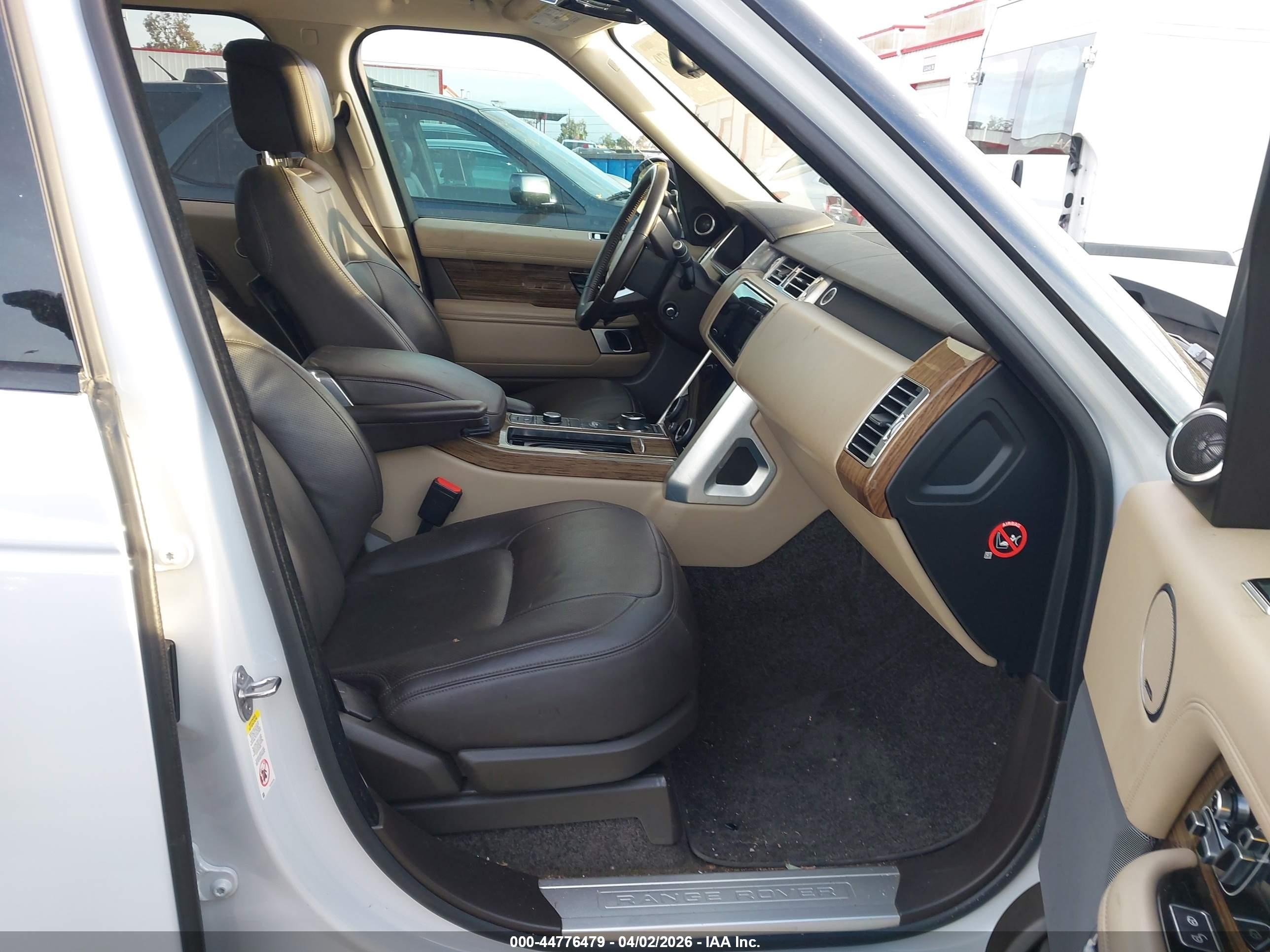 2019 Land rover RANGE ROVER VIN SALGS2RE4KA531081 IAAI salvage auction — Rear End, Salvage (California), sold $10,600 on 2026-05-25 (photo 8)