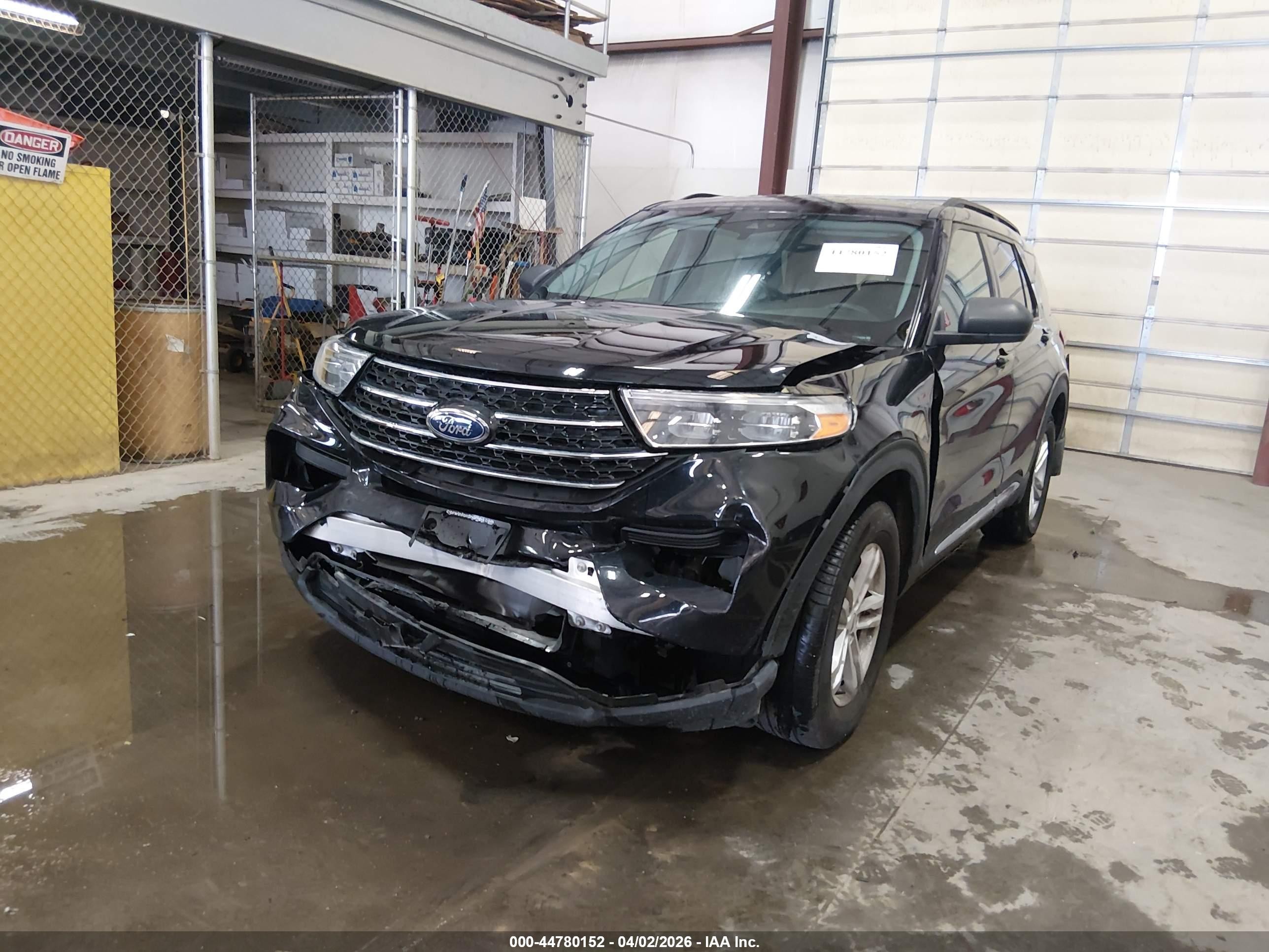 2022 Ford Explorer VIN 1FMSK7DH7NGA81052 IAAI salvage auction — Front & Rear, Salvage (Idaho), sold $4,000 on 2026-07-10 (photo 6)