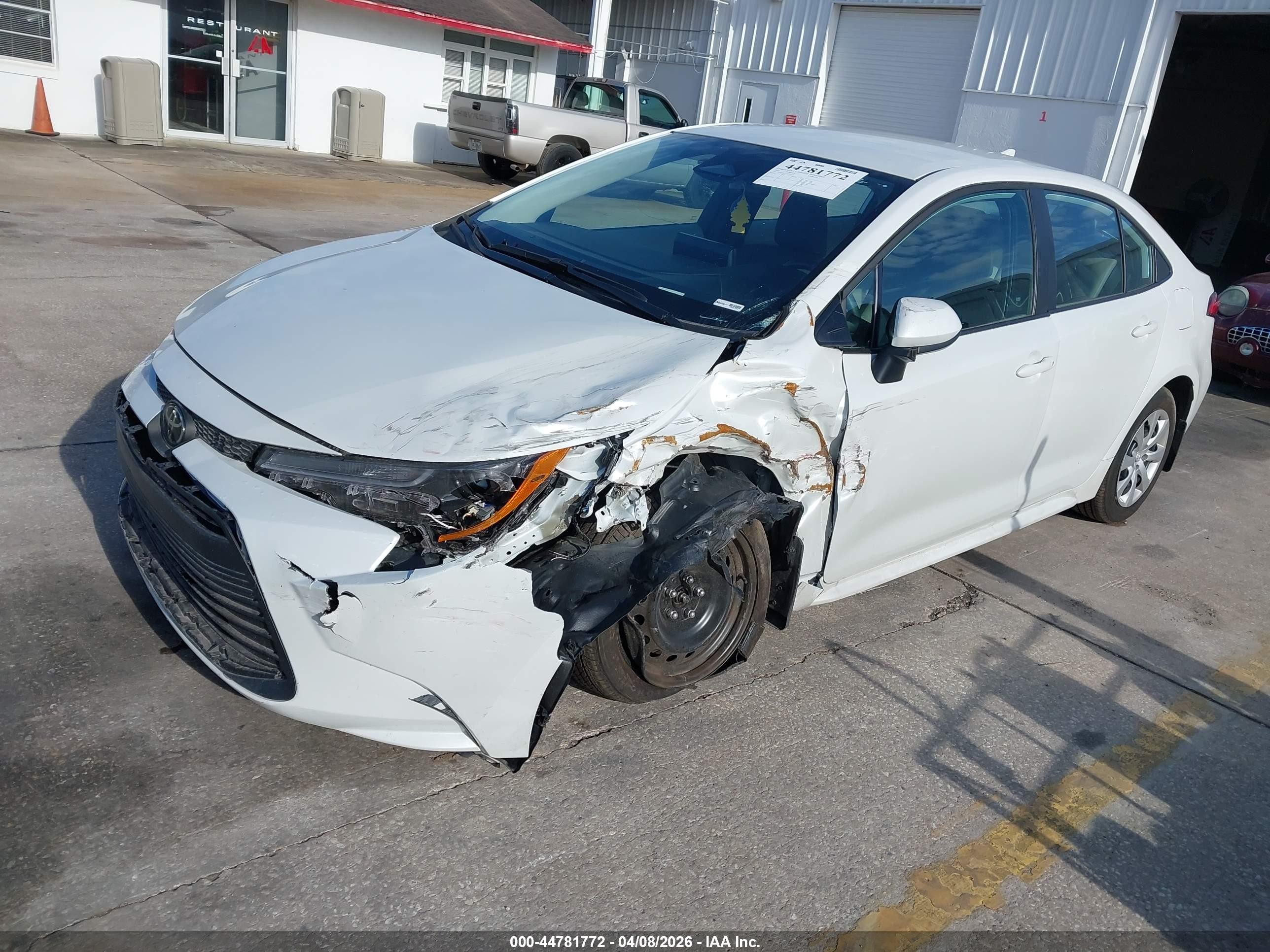 2025 Toyota Corolla VIN 5YFB4MDE2SP322156 IAAI salvage auction — Unknown, Rebuildable (Florida), sold $5,350 on 2026-09-09 (photo 2)