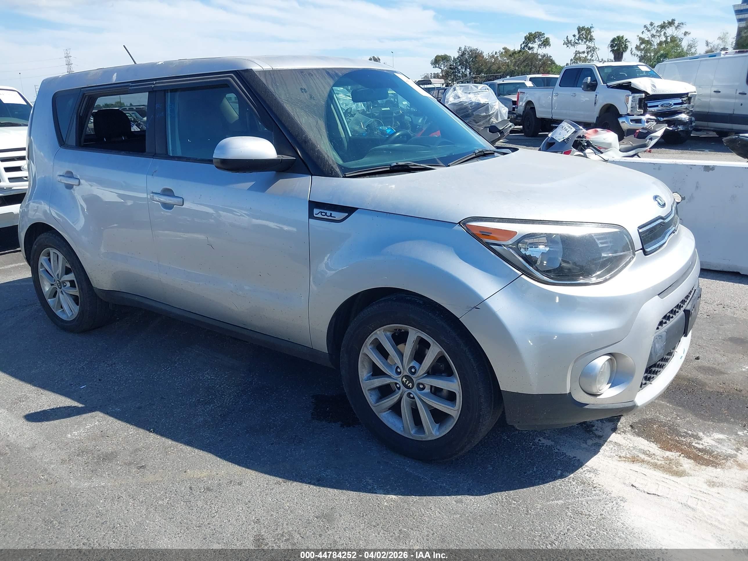 2019 Kia Soul VIN KNDJP3A52K7655735 IAAI salvage auction — Side, Salvage (California), sold $1,100 on 2026-07-09 (photo 1)
