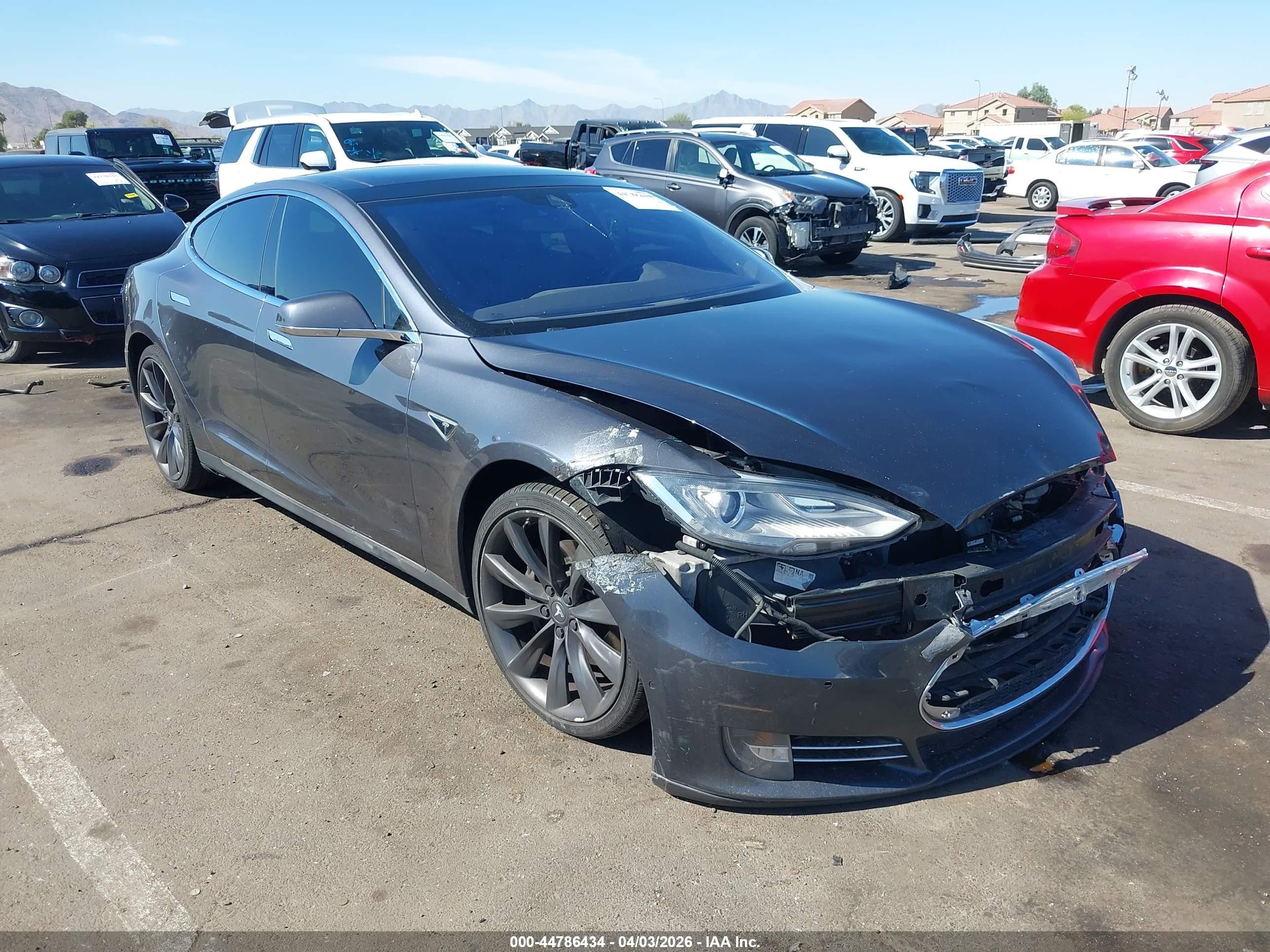 2015 Tesla Model S VIN 5YJSA1E18FF118613 IAAI salvage auction — Front End, Salvage (Arizona), sold $1,650 on 2026-06-30 (photo 1)