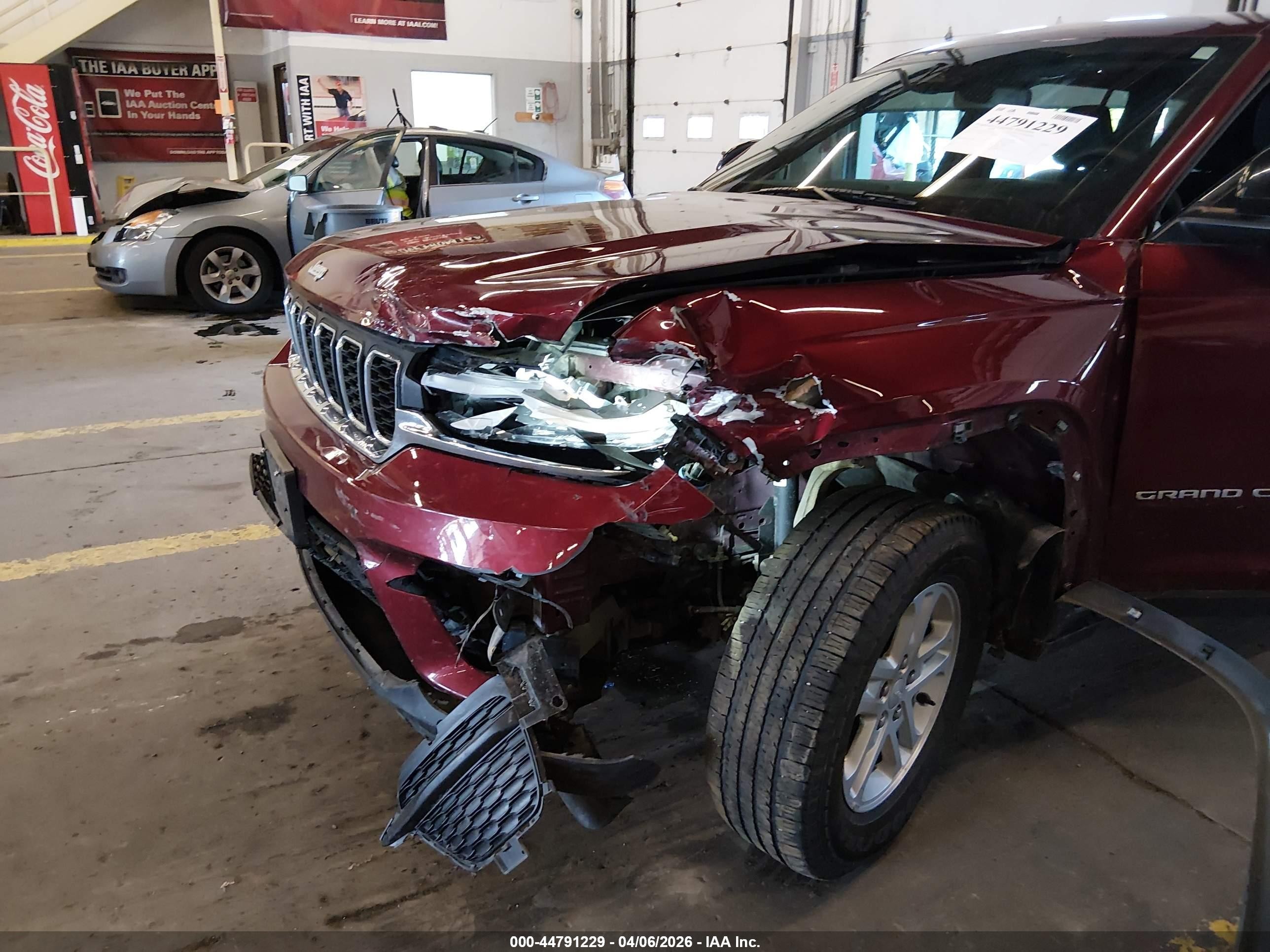 2024 Jeep Grand Cherokee VIN 1C4RJHAG2RC162996 IAAI salvage auction — Unknown, Salvage (Oregon), sold $7,500 on 2026-07-09 (photo 6)