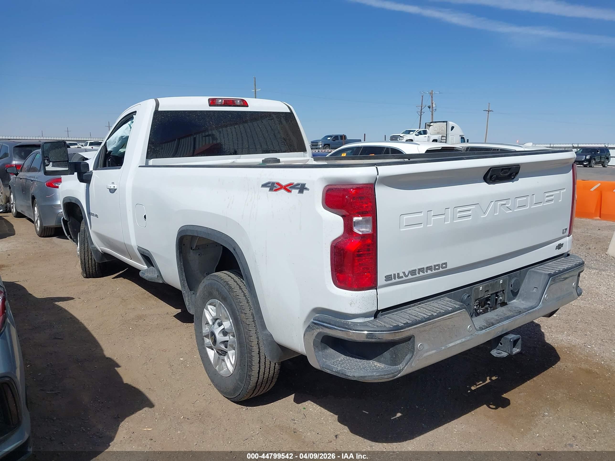 2025 Chevrolet Silverado 2500 VIN 1GC3KNE75SF241045 IAAI salvage auction — Front End, Original (Texas), sold $23,425 on 2026-09-09 (photo 3)