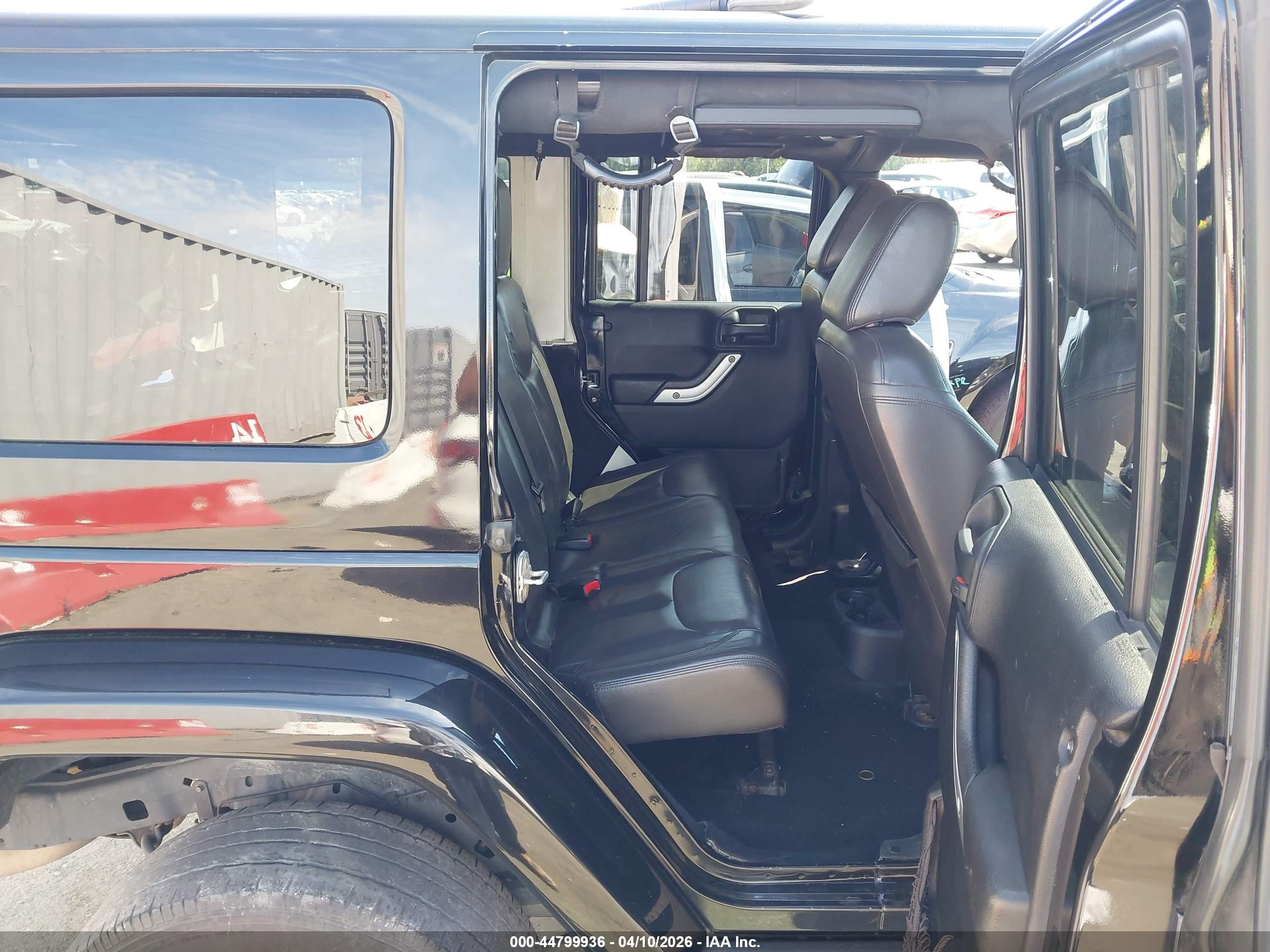2015 Jeep Wrangler Unlimited VIN 1C4BJWFG5FL538116 IAAI salvage auction — Side, Salvage (California), sold $3,950 on 2026-07-09 (photo 8)