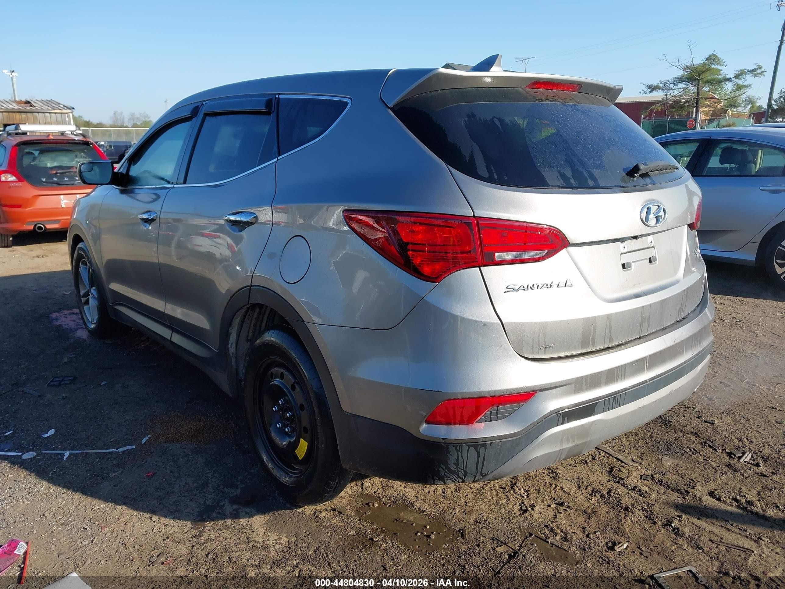 2017 Hyundai Santa Fe VIN 5NMZTDLB9HH000951 IAAI salvage auction — Unknown, Salvage (Virginia), sold $1,950 on 2026-07-12 (photo 3)