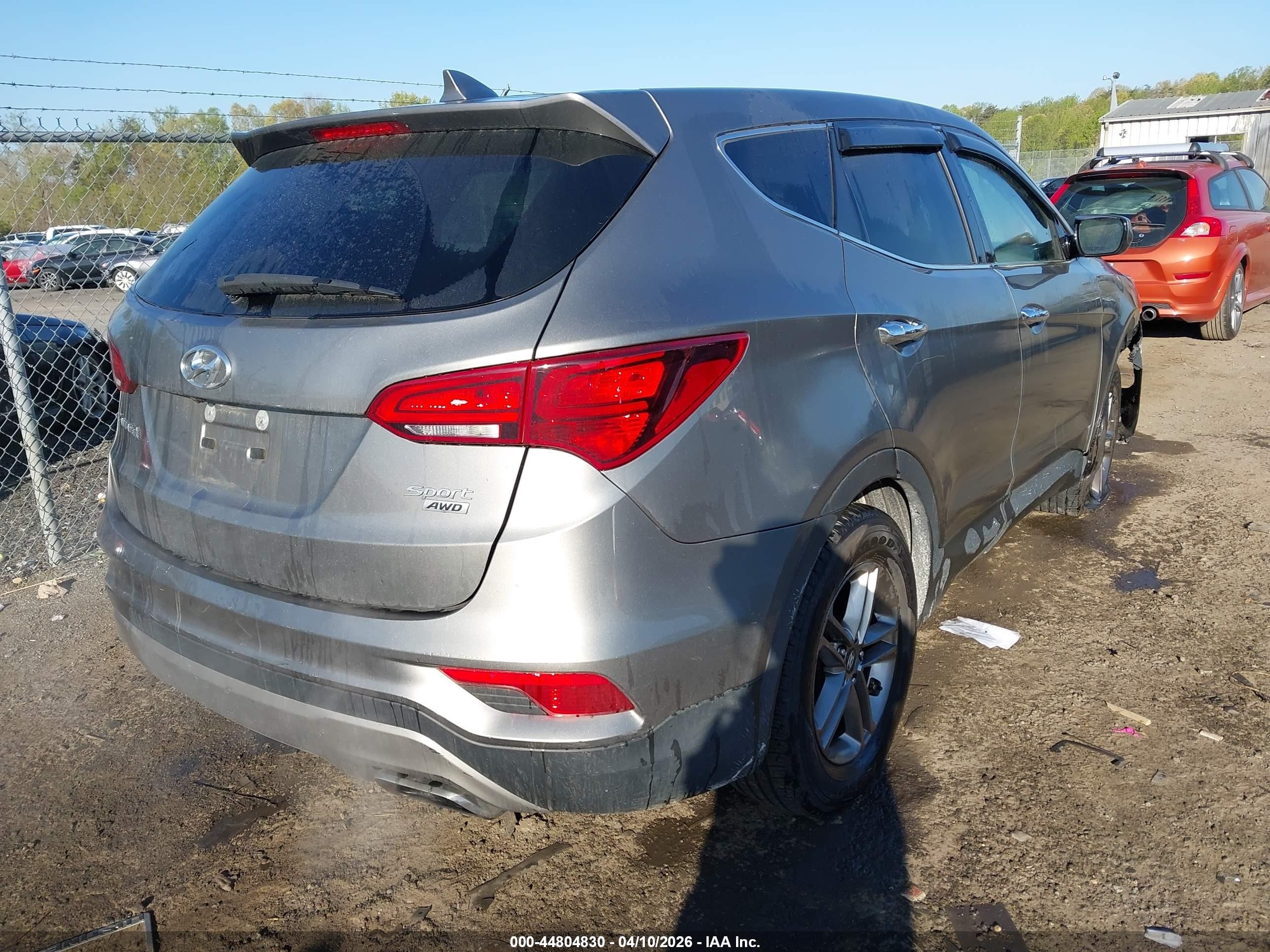 2017 Hyundai Santa Fe VIN 5NMZTDLB9HH000951 IAAI salvage auction — Unknown, Salvage (Virginia), sold $1,950 on 2026-07-12 (photo 4)