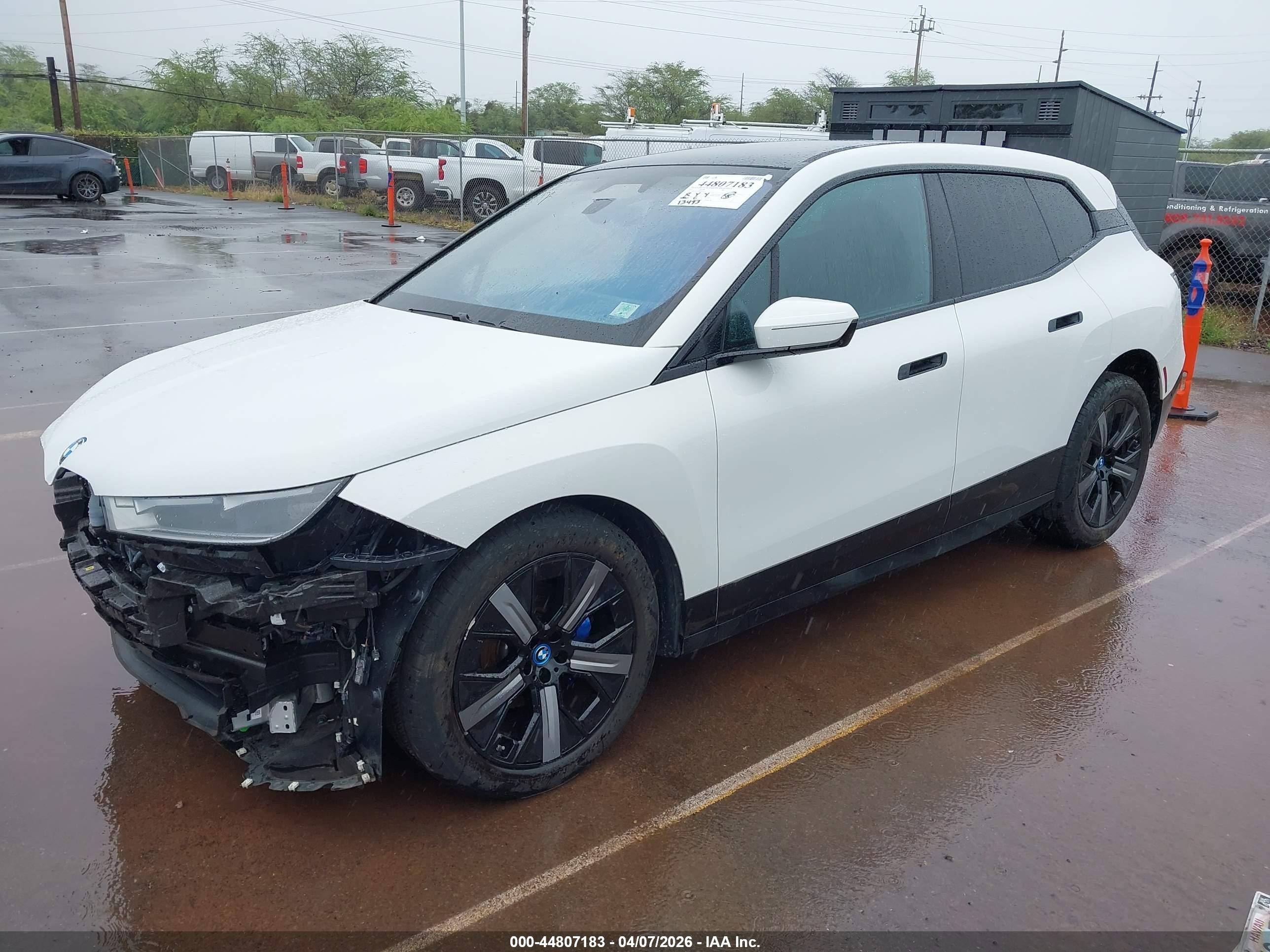 2025 BMW Ix VIN WB523CF04SCS07822 IAAI salvage auction — Front End, Salvage (Hawaii), sold $26,100 on 2026-08-07 (photo 2)