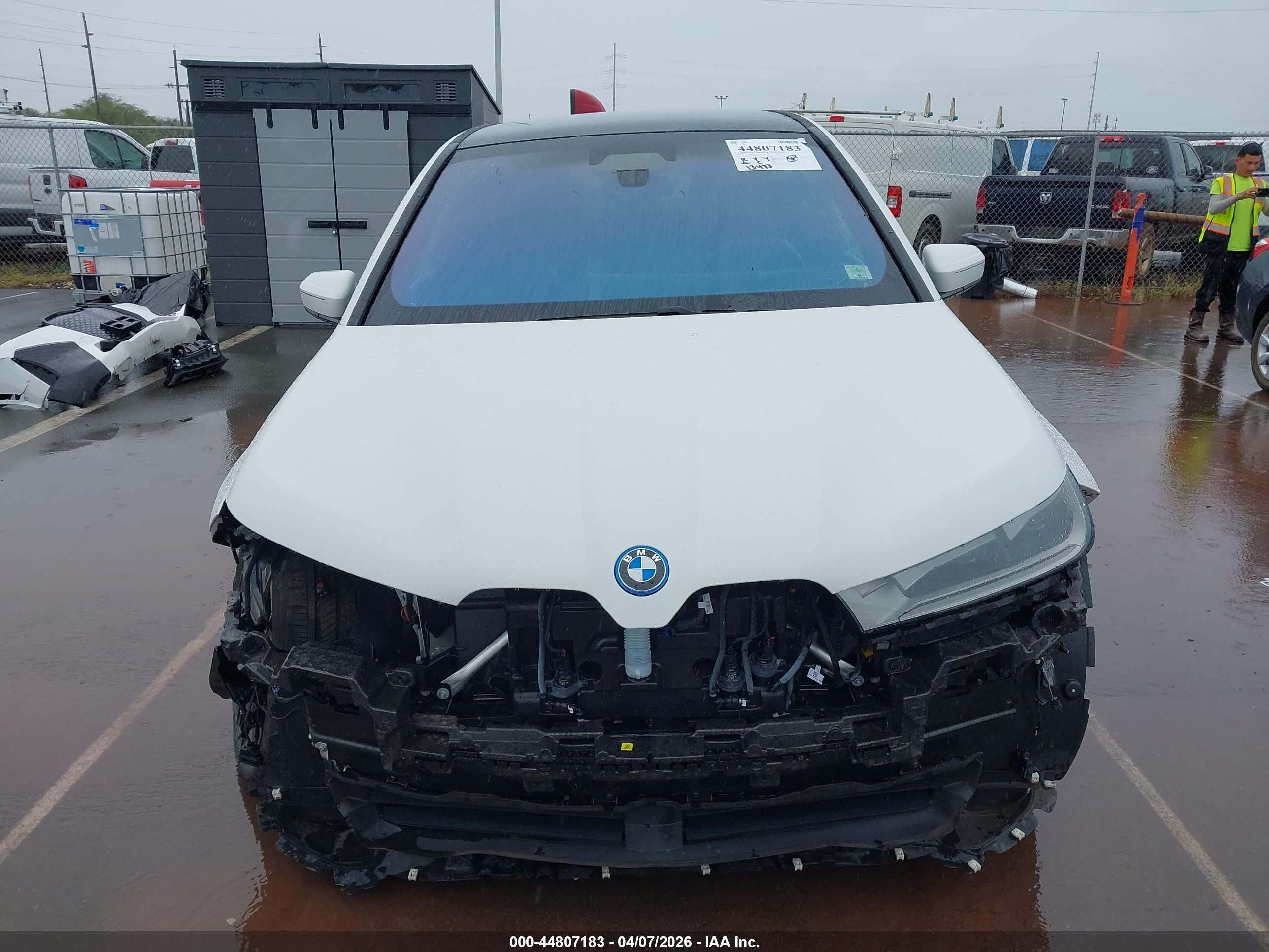 2025 BMW Ix VIN WB523CF04SCS07822 IAAI salvage auction — Front End, Salvage (Hawaii), sold $26,100 on 2026-08-07 (photo 6)