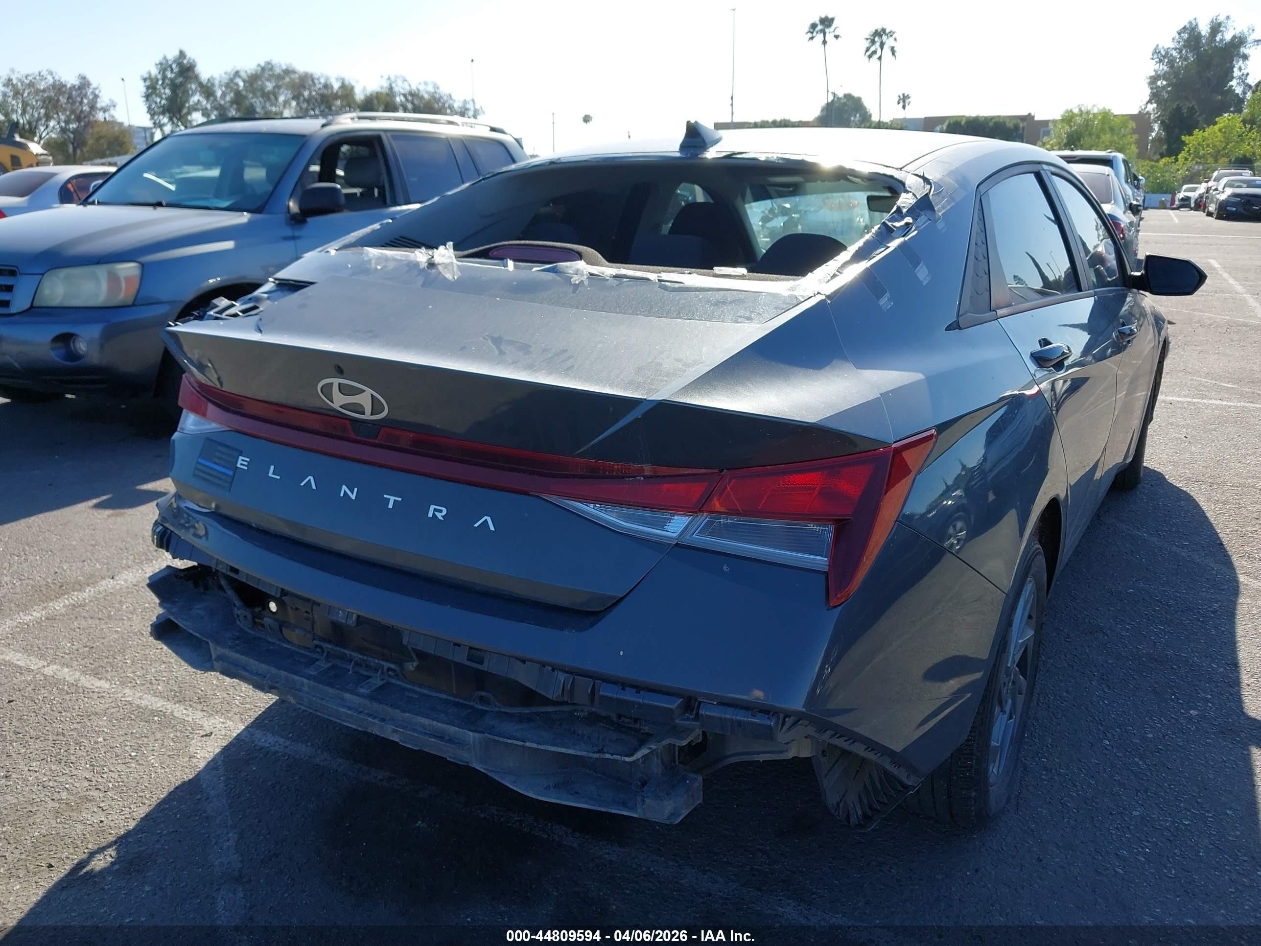 2024 Hyundai Elantra VIN KMHLM4DG5RU762077 IAAI salvage auction — Rear End, Salvage (California), sold $4,850 on 2026-07-09 (photo 4)
