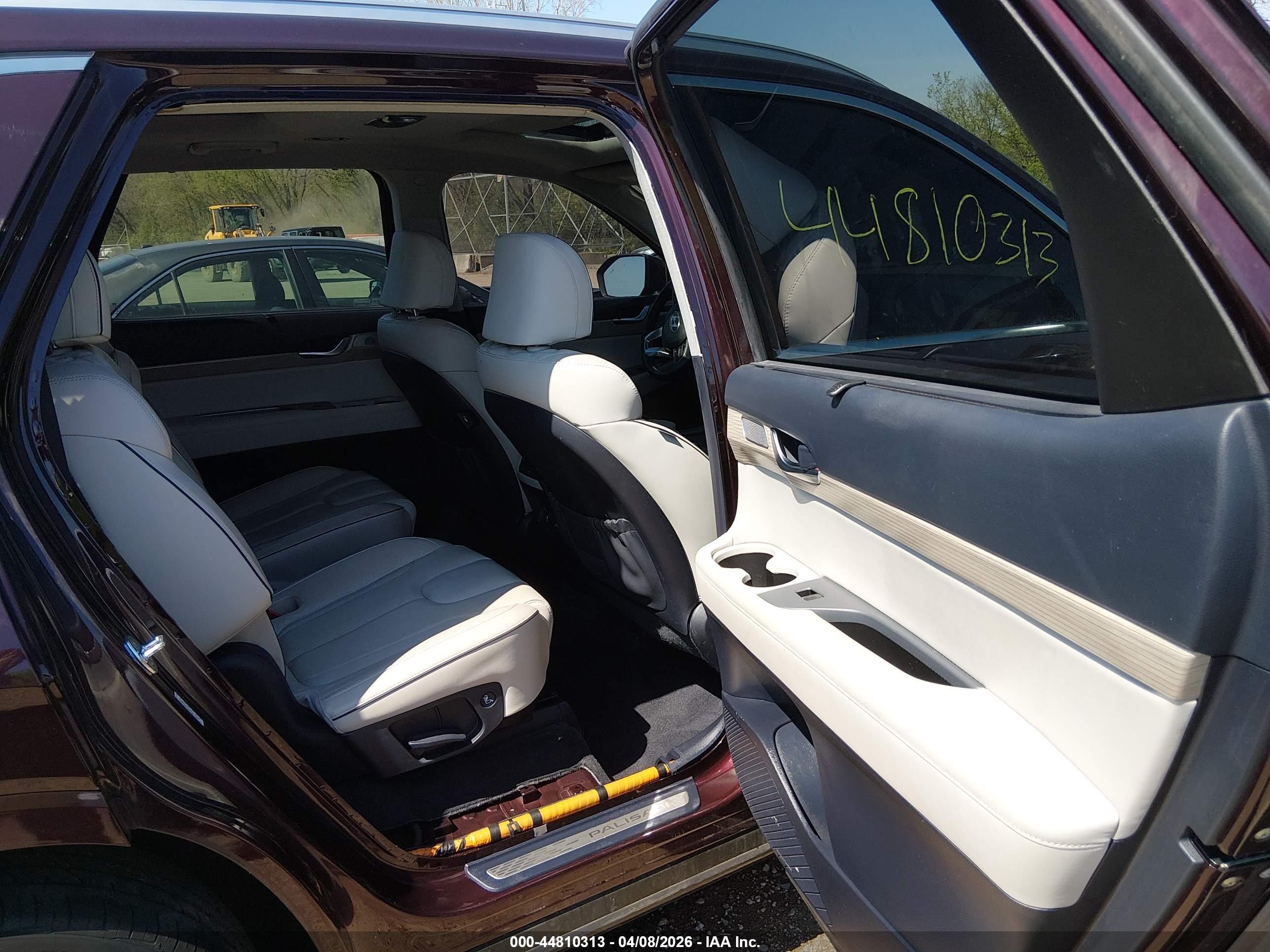 2021 Hyundai Palisade VIN KM8R5DHE7MU313573 IAAI salvage auction — Rear End, Salvage (Indiana), sold $9,400 on 2026-10-19 (photo 8)