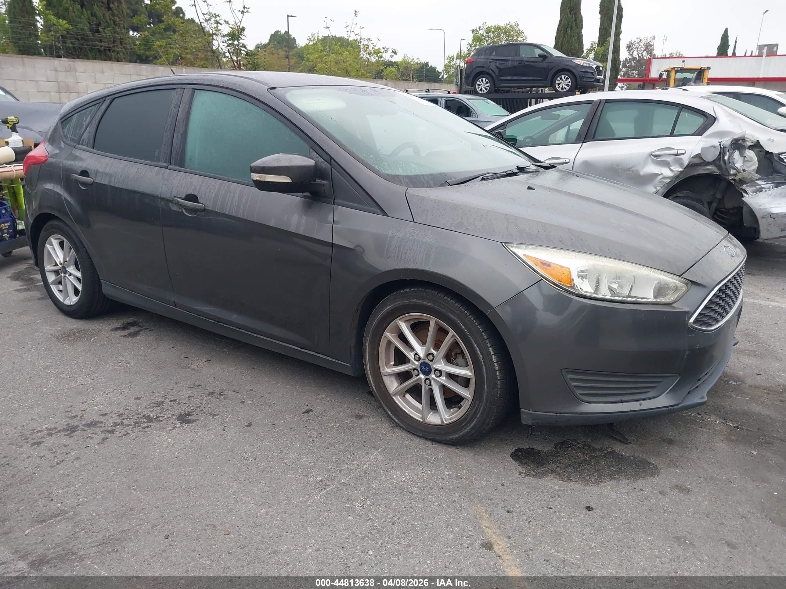 2016 Ford Focus VIN 1FADP3K26GL320063 IAAI salvage auction — Side, Salvage (California), sold $975 on 2026-07-07 (photo 1)