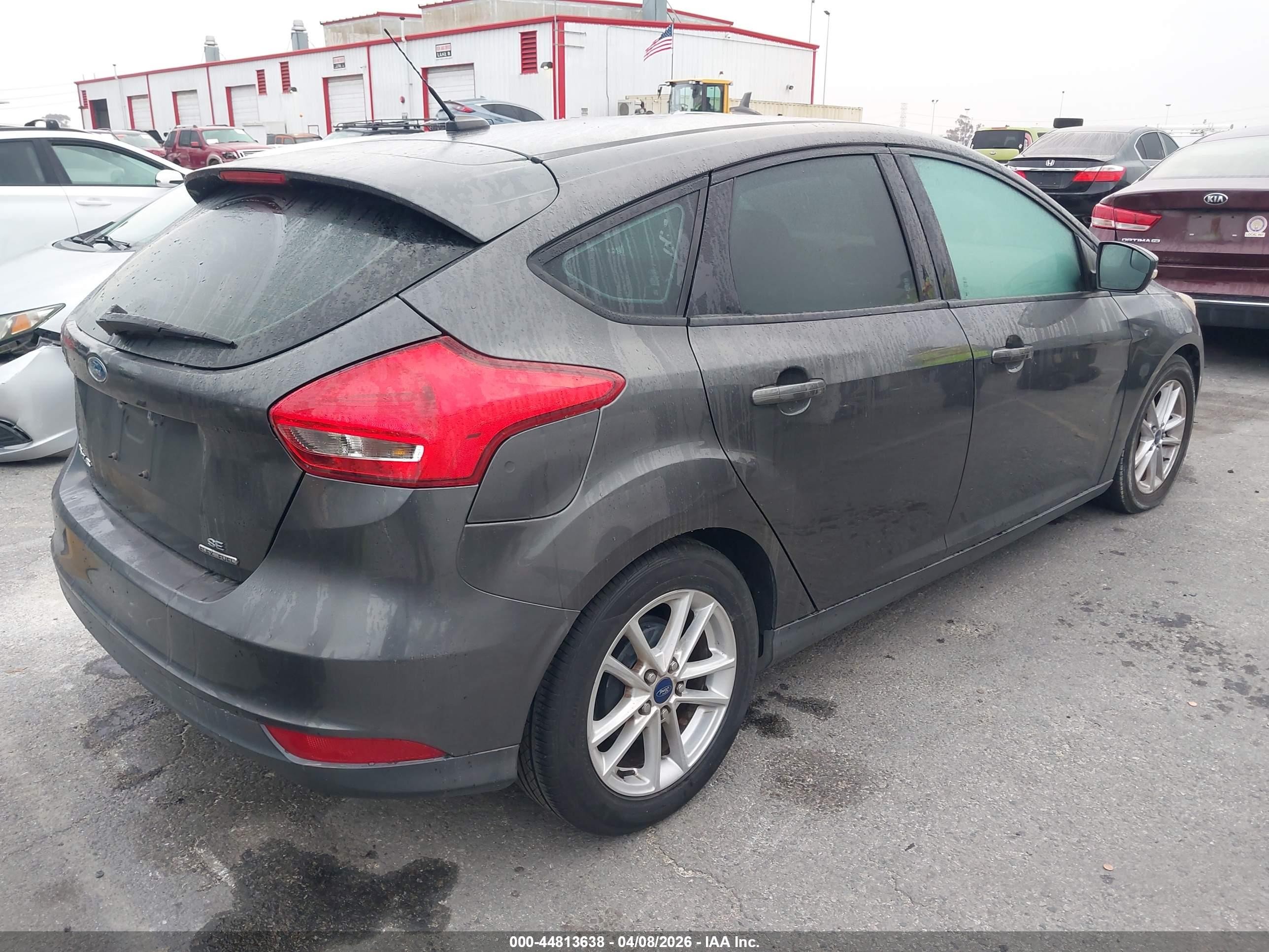 2016 Ford Focus VIN 1FADP3K26GL320063 IAAI salvage auction — Side, Salvage (California), sold $975 on 2026-07-07 (photo 4)
