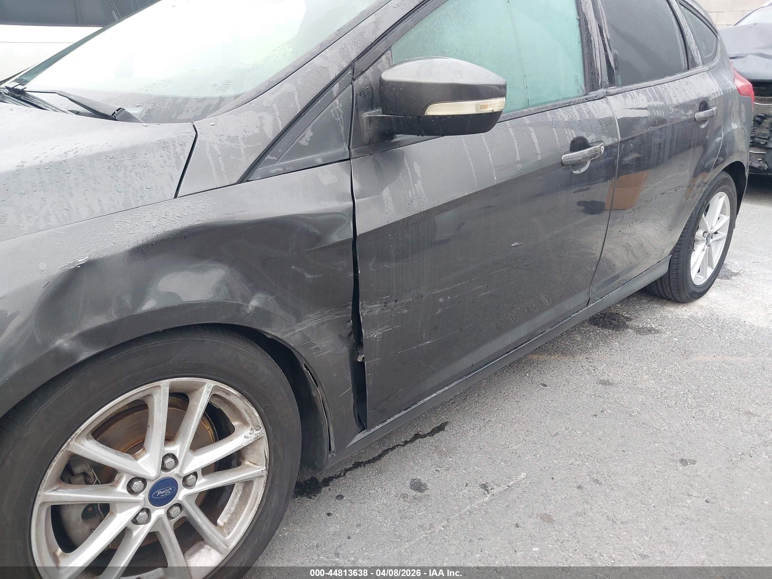 2016 Ford Focus VIN 1FADP3K26GL320063 IAAI salvage auction — Side, Salvage (California), sold $975 on 2026-07-07 (photo 6)