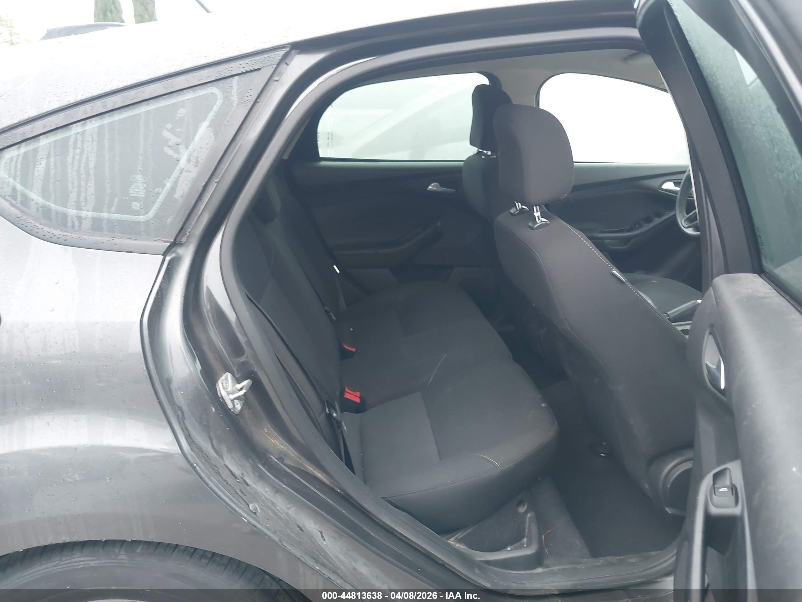2016 Ford Focus VIN 1FADP3K26GL320063 IAAI salvage auction — Side, Salvage (California), sold $975 on 2026-07-07 (photo 8)