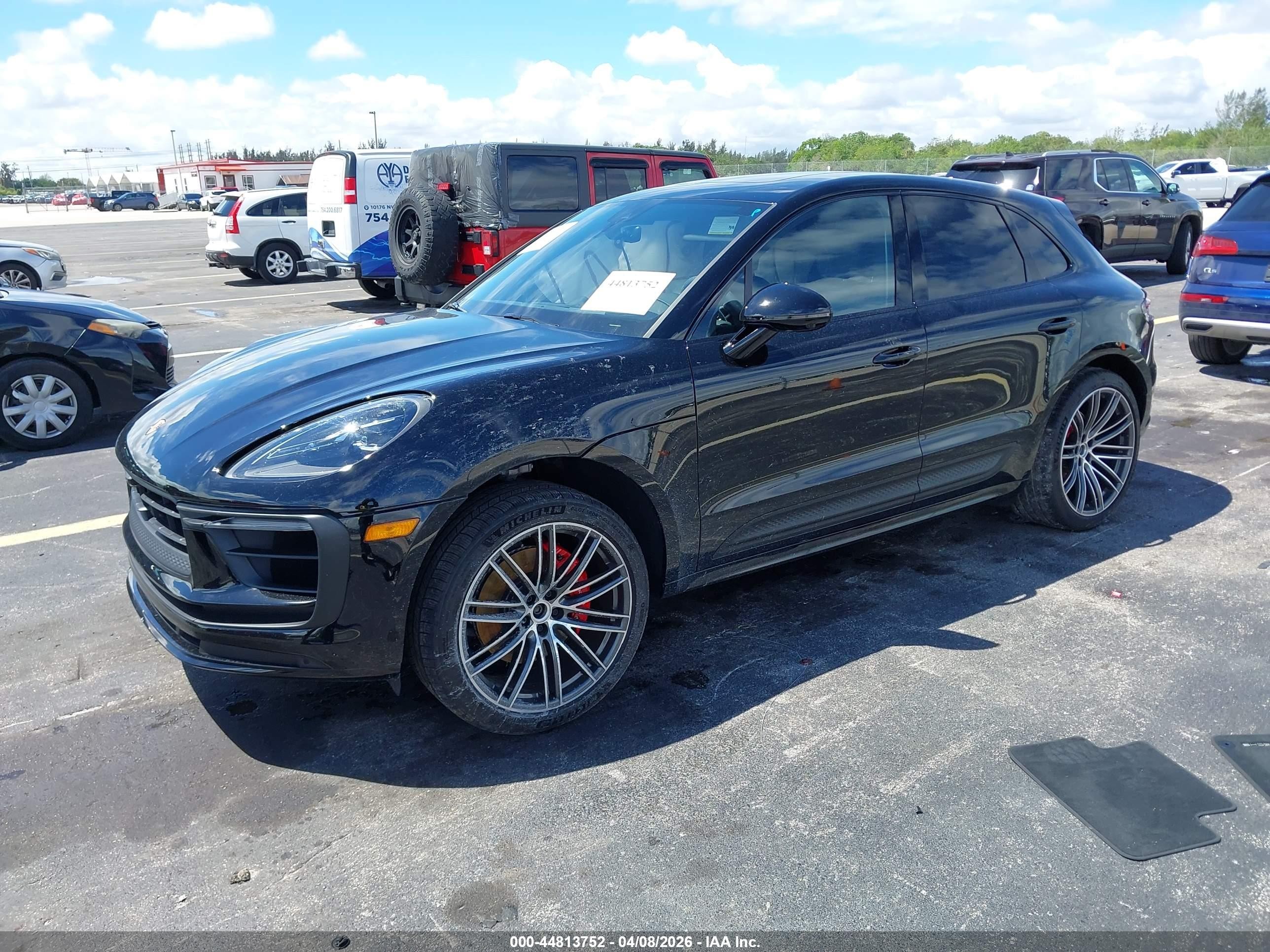 2026 Porsche Macan VIN WP1AG2A56TLB40903 IAAI salvage auction — Side, Rebuildable (Florida), sold $20,925 on 2026-08-10 (photo 2)
